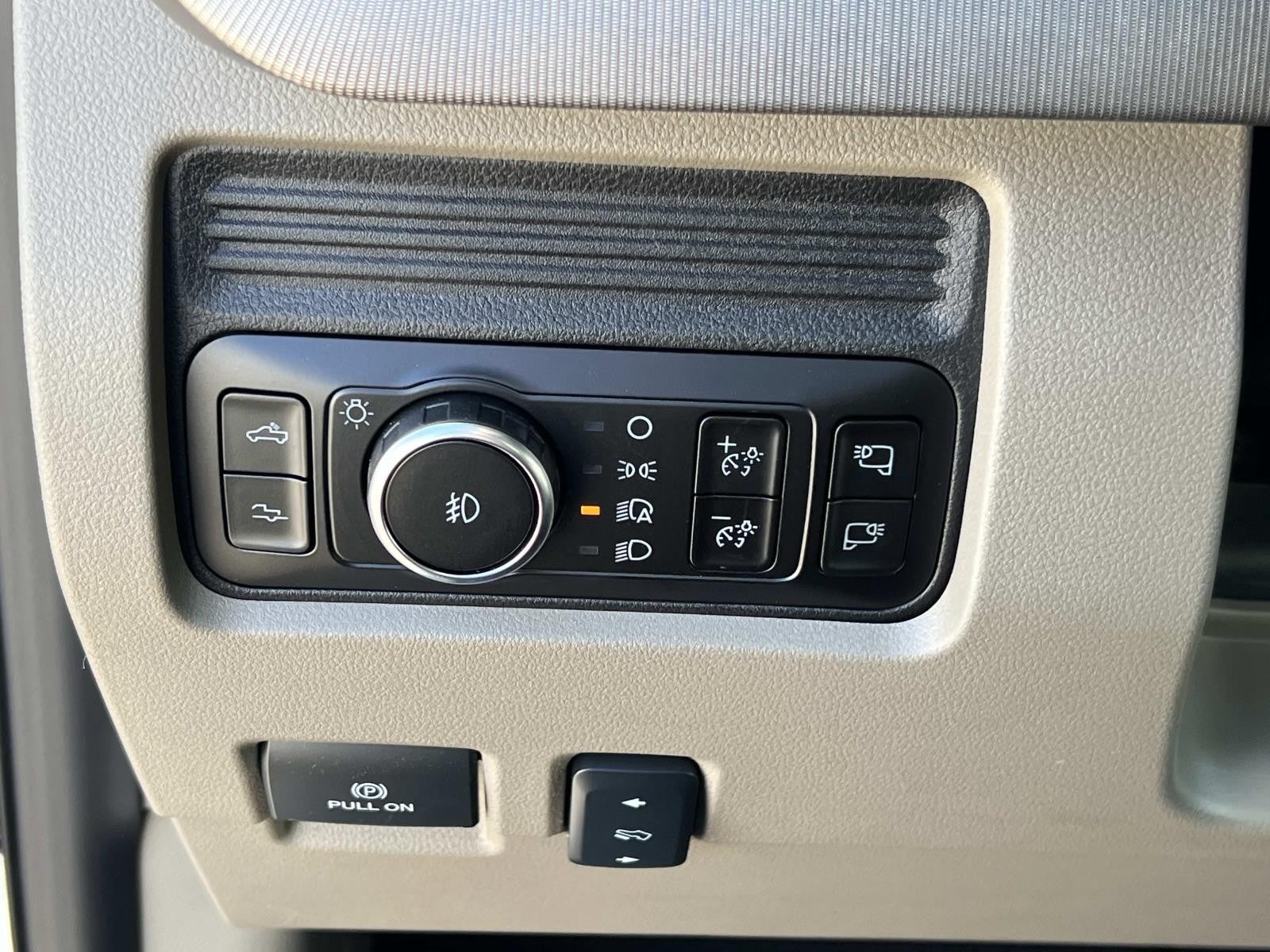 2026 Ford Super Duty F-450 DRW PLATINUM 4WD CREW CAB 8'