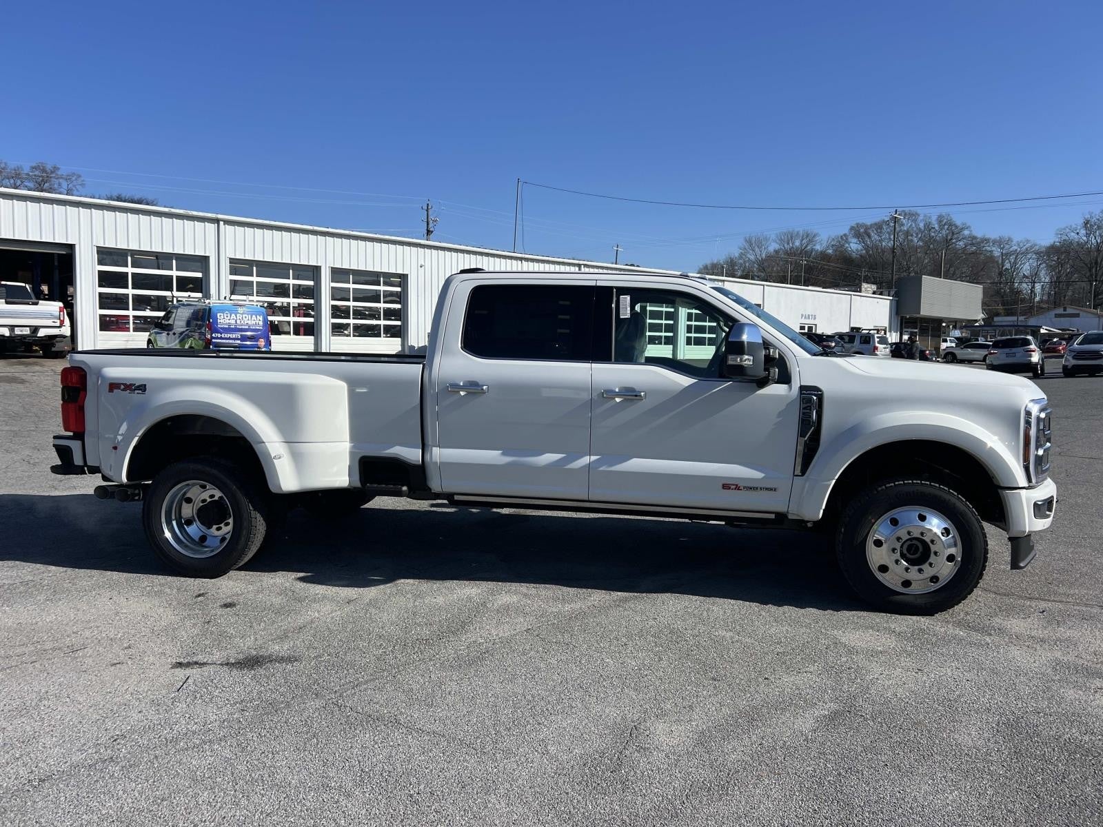 2026 Ford Super Duty F-450 DRW PLATINUM 4WD CREW CAB 8'