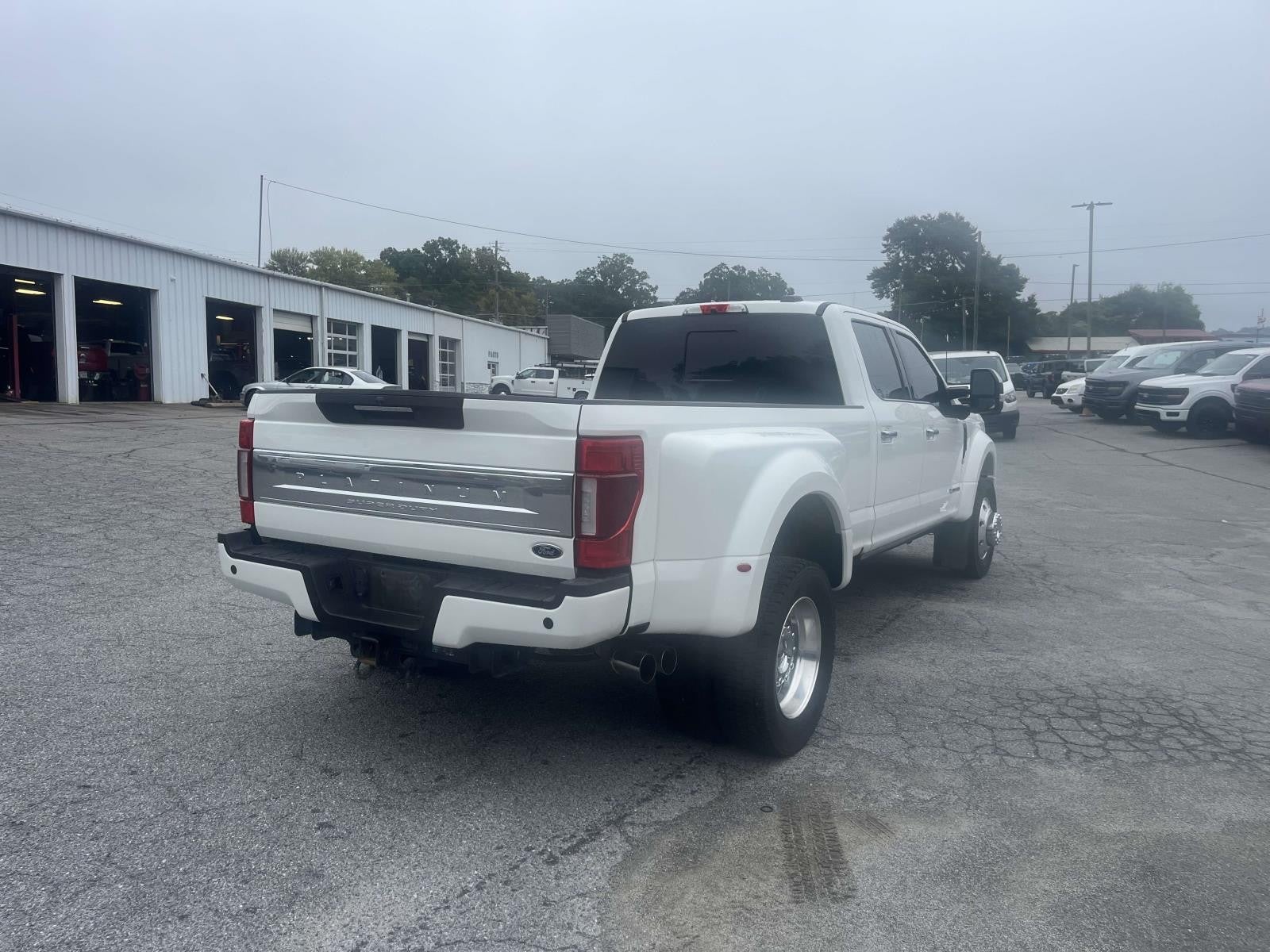2022 Ford Super Duty F-450 DRW DRW 4X4 CREW CAB