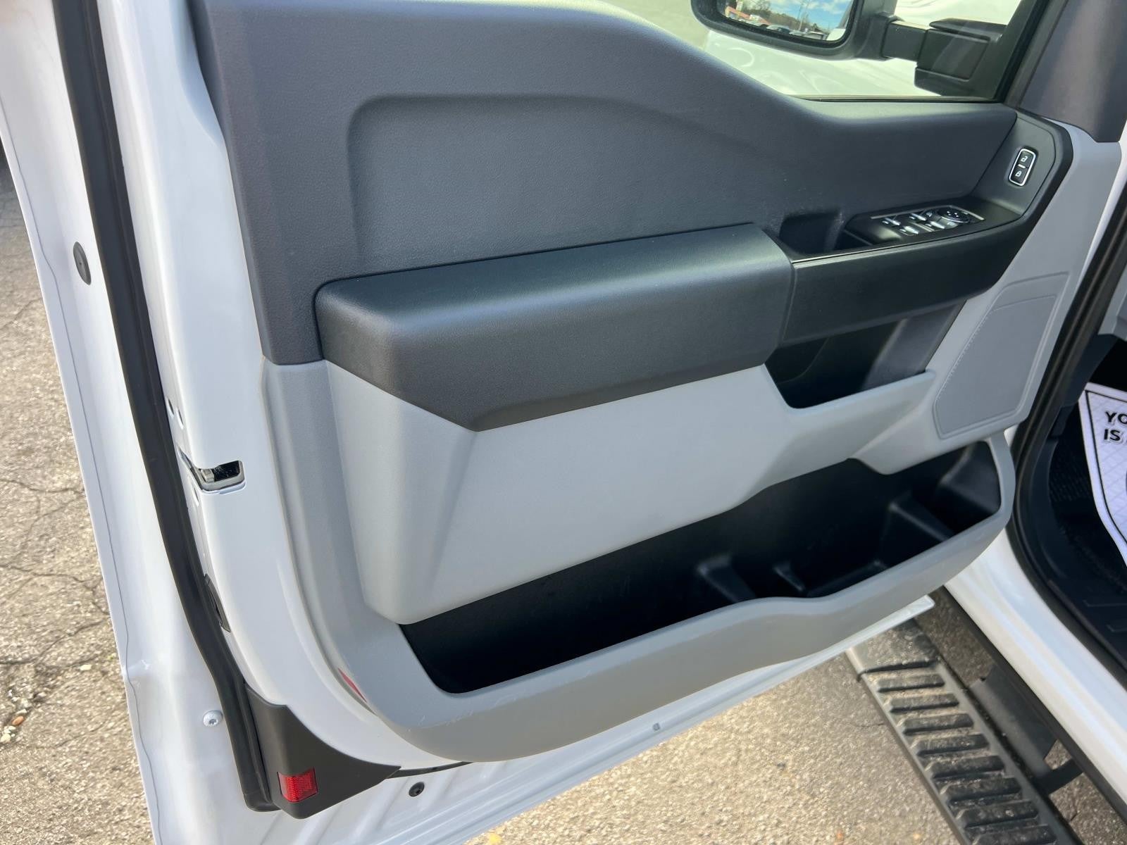 2024 Ford Super Duty F-350 SRW XL 4WD SUPERCAB 8' BOX