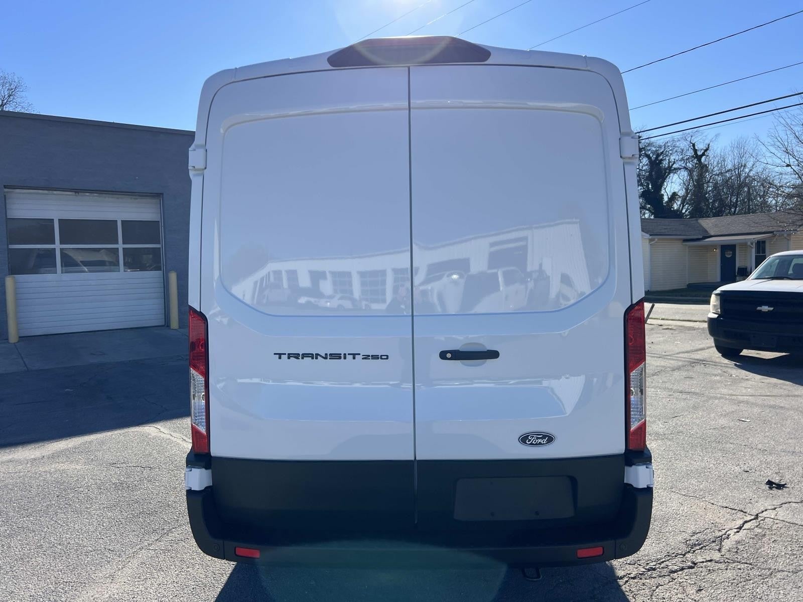 2026 Ford Transit Cargo Van T-250 148 MED RF 9150 GV