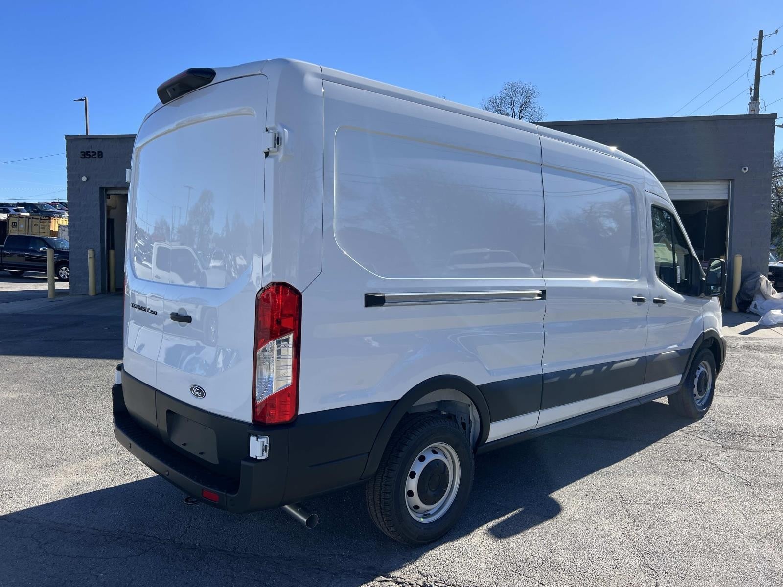 2026 Ford Transit Cargo Van T-250 148 MED RF 9150 GV
