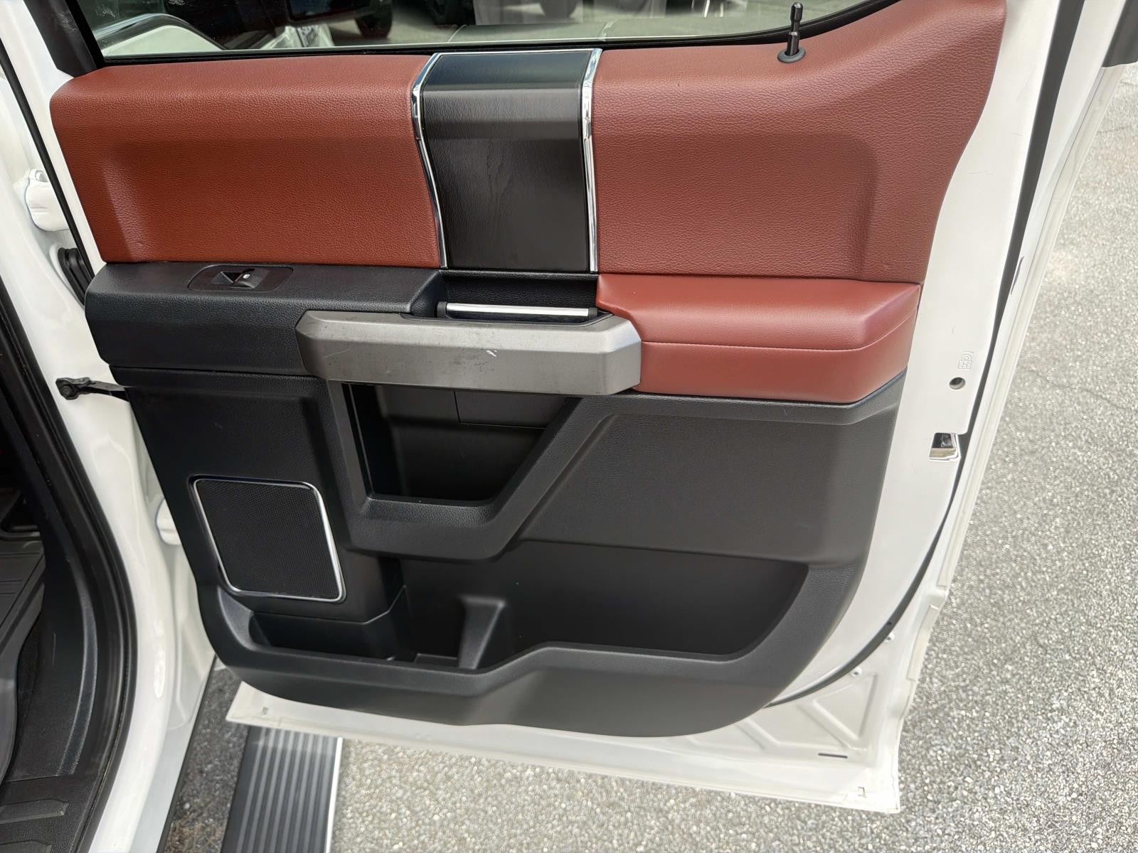 2019 Ford F-150 PLATINUM 4WD SUPERCREW 5.