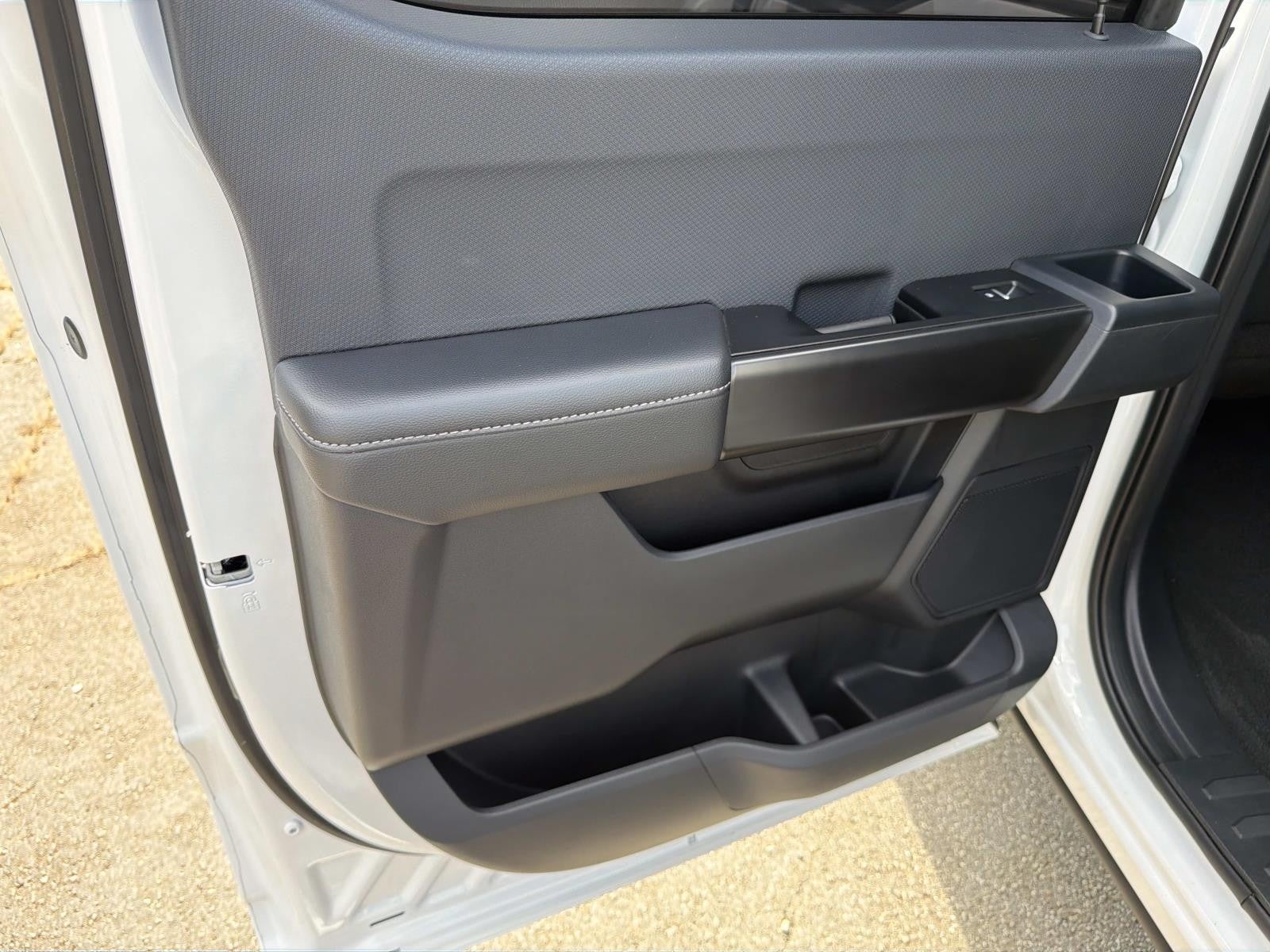 2025 Ford F-150 STX 4WD SUPERCREW 5.5' BO