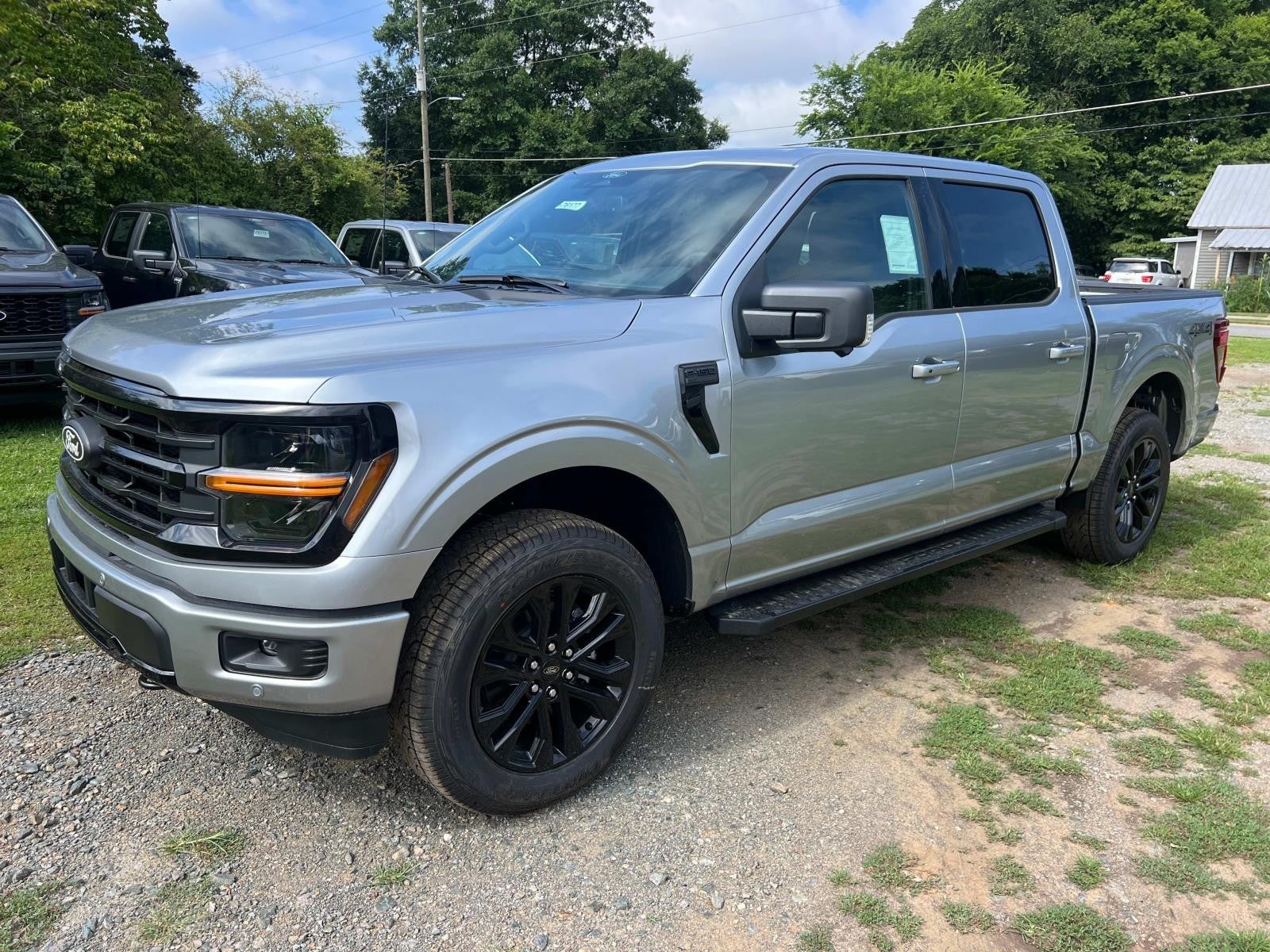 2025 Ford F-150 XLT 4WD SUPERCREW 5.5' BO