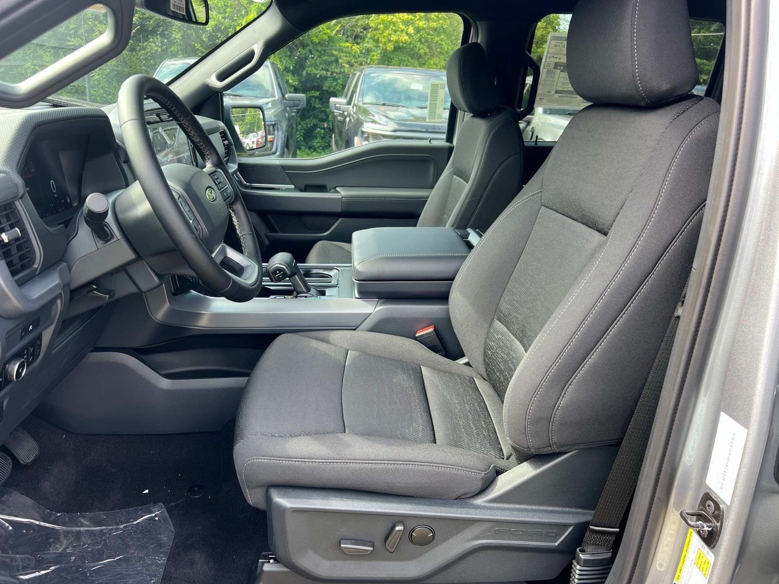 2025 Ford F-150 XLT 4WD SUPERCREW 5.5' BO