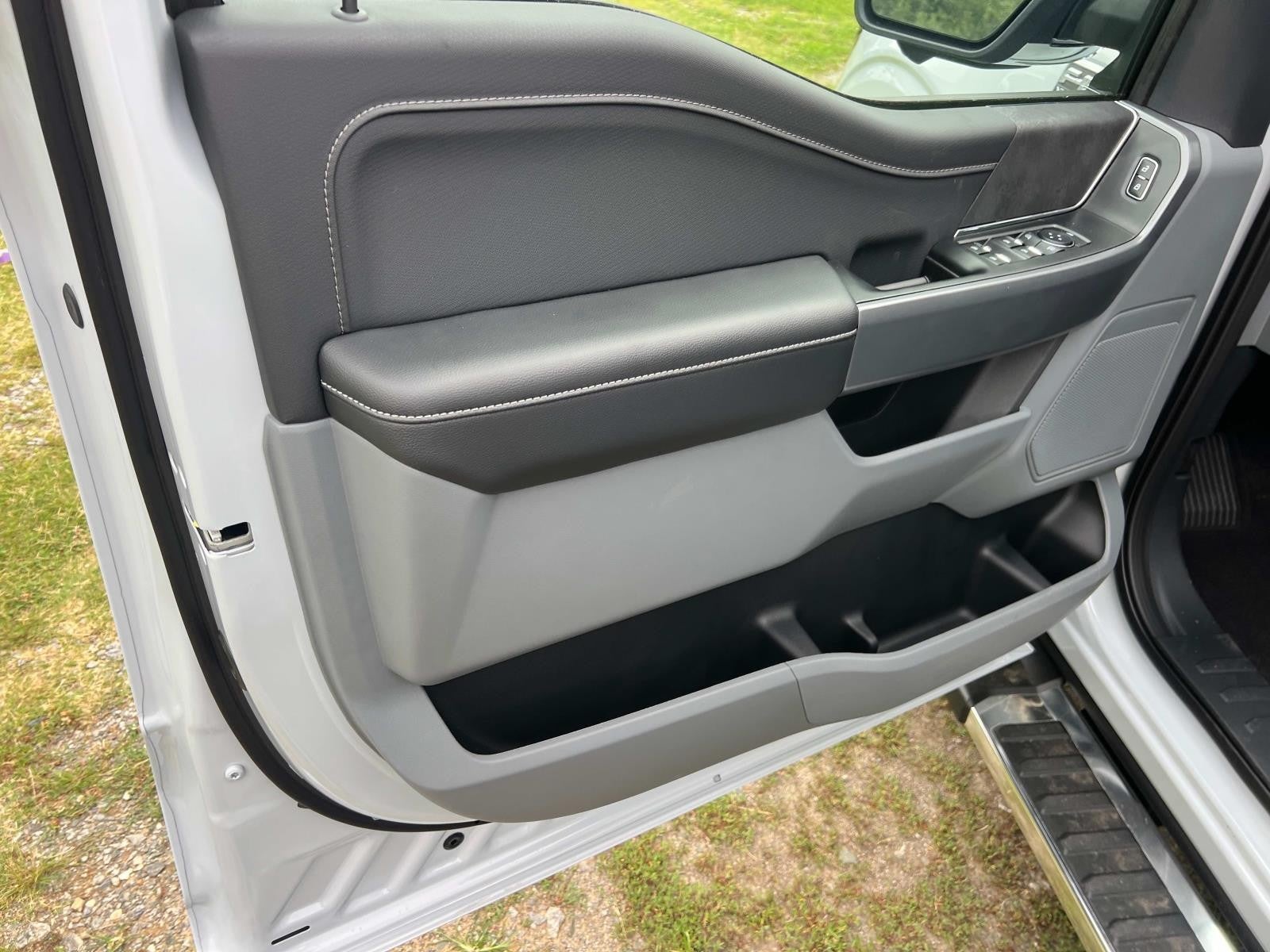 2025 Ford F-150 XLT 4WD SUPERCREW 5.5' BO