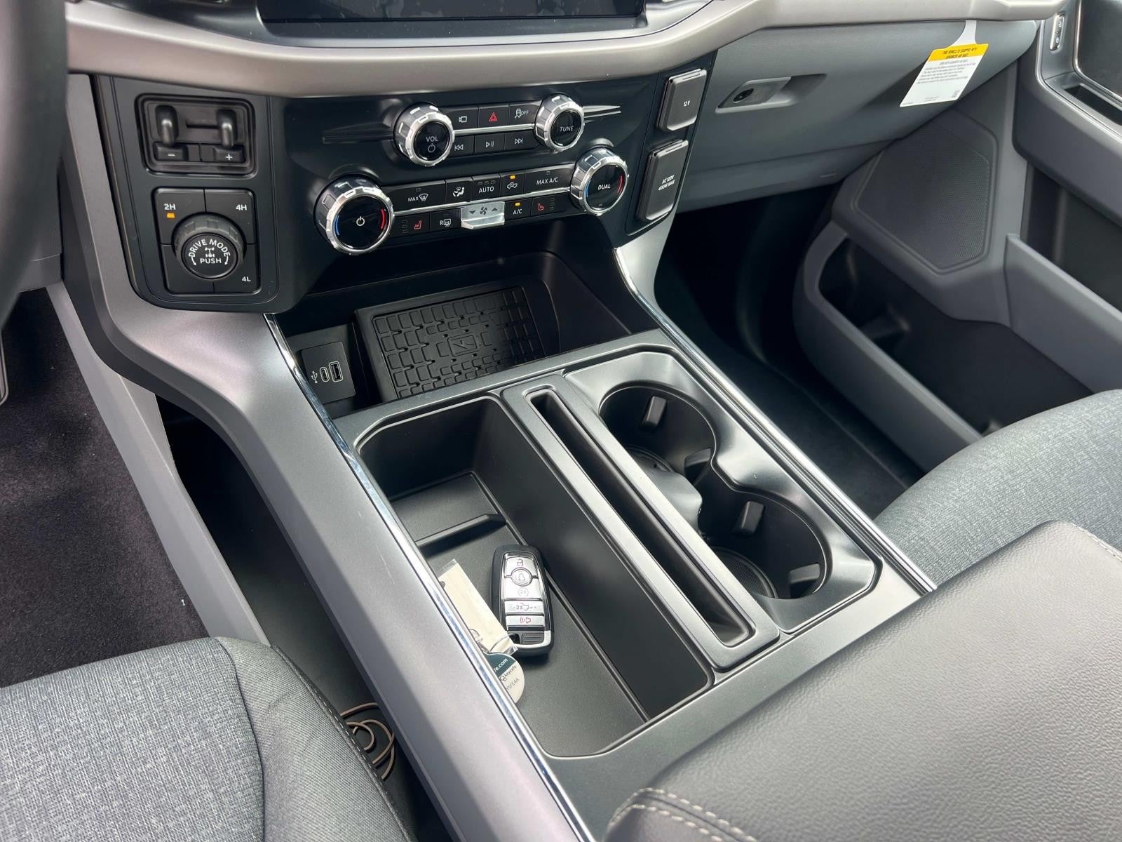 2025 Ford F-150 XLT 4WD SUPERCREW 5.5' BO