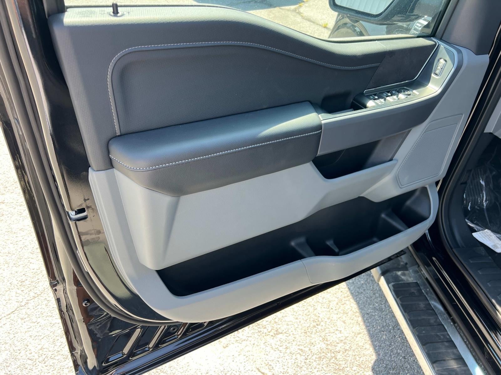 2025 Ford F-150 XLT 4WD SUPERCREW 5.5' BO