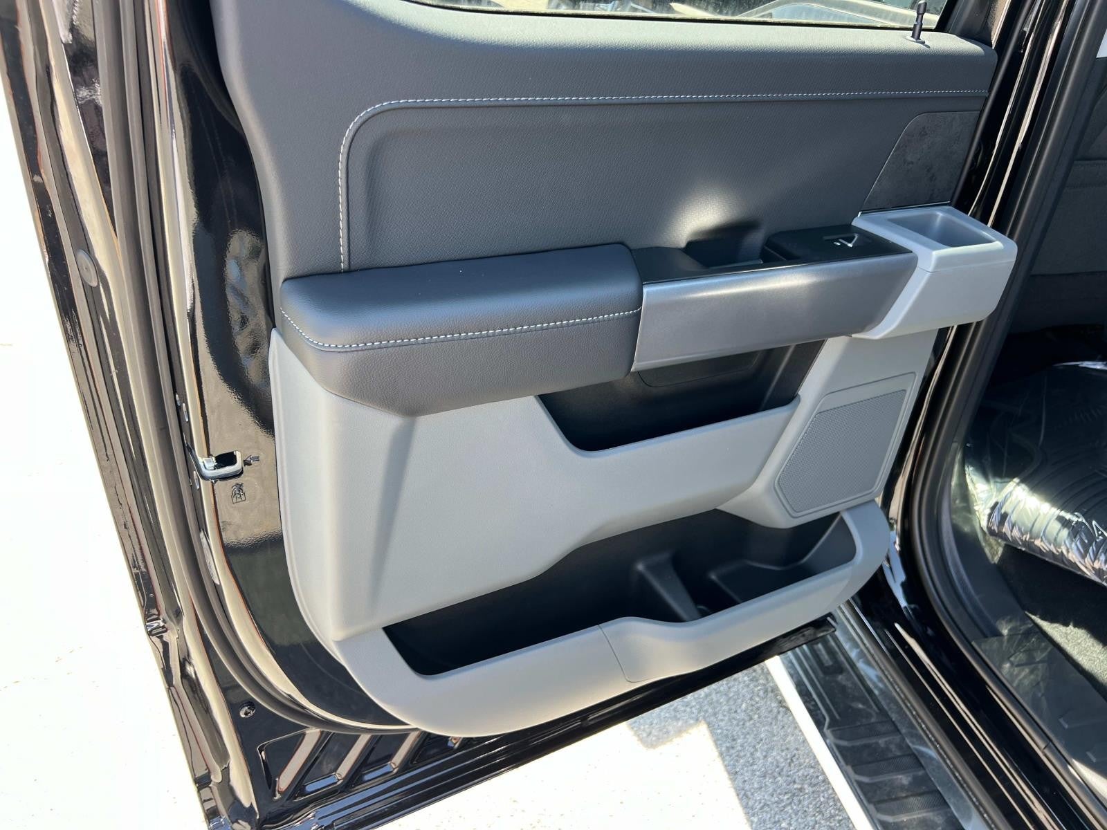 2025 Ford F-150 XLT 4WD SUPERCREW 5.5' BO