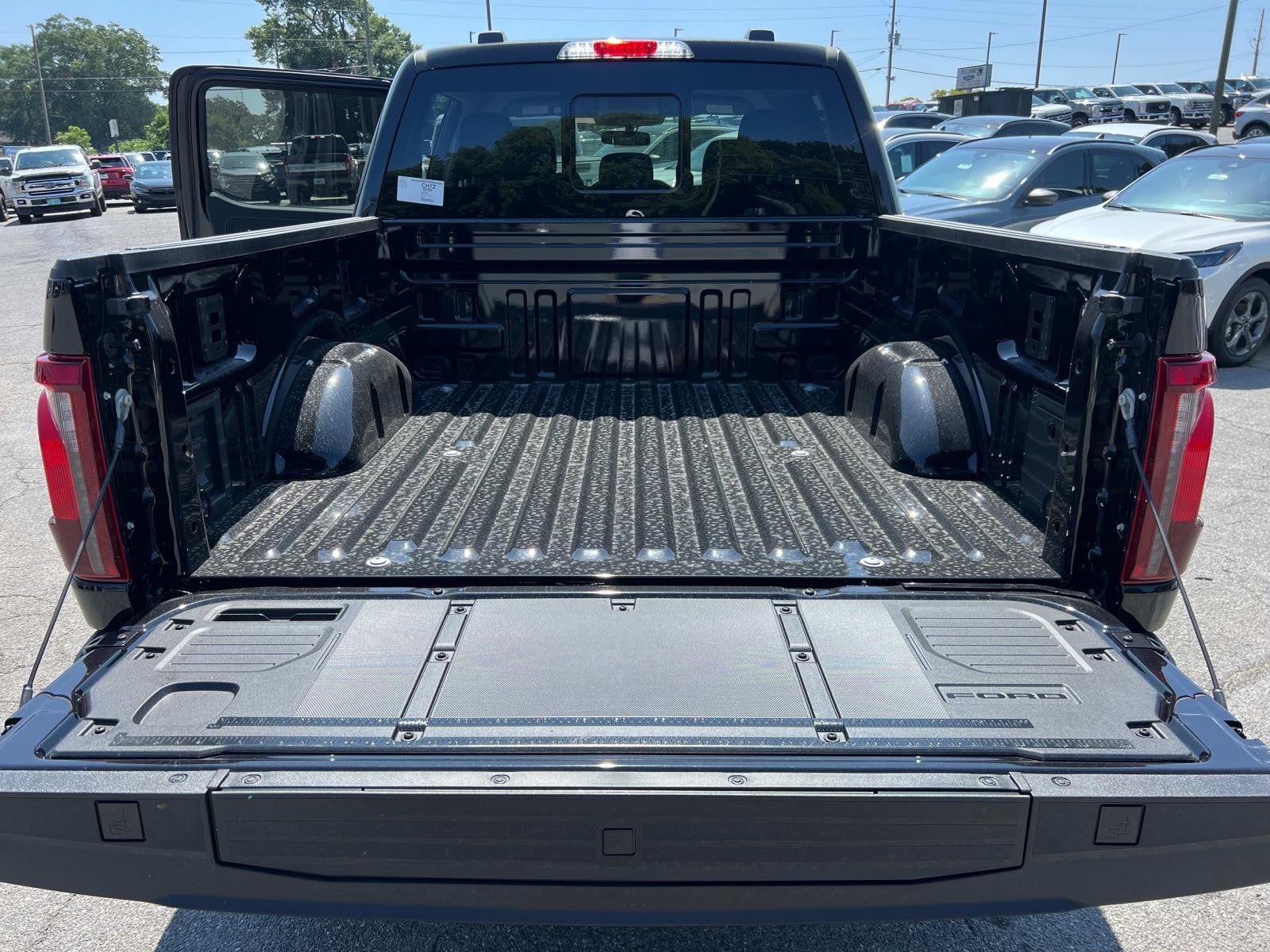 2025 Ford F-150 XLT 4WD SUPERCREW 5.5' BO