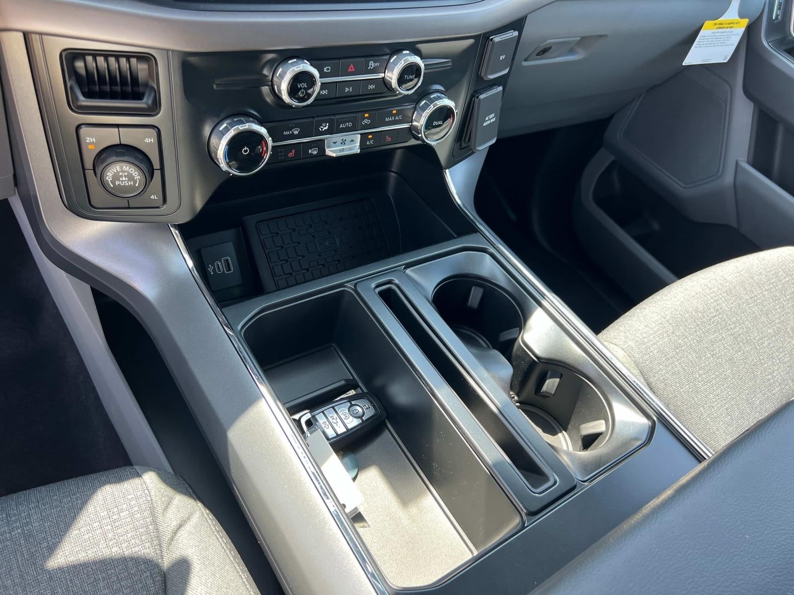 2025 Ford F-150 XLT 4WD SUPERCREW 5.5' BO