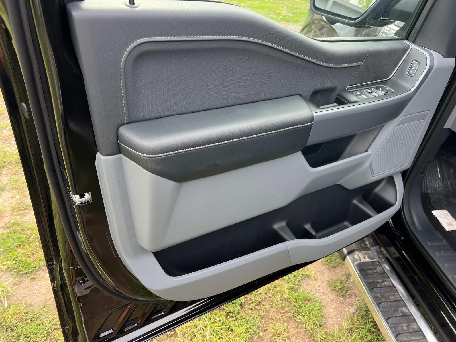 2025 Ford F-150 XLT 4WD SUPERCREW 5.5' BO