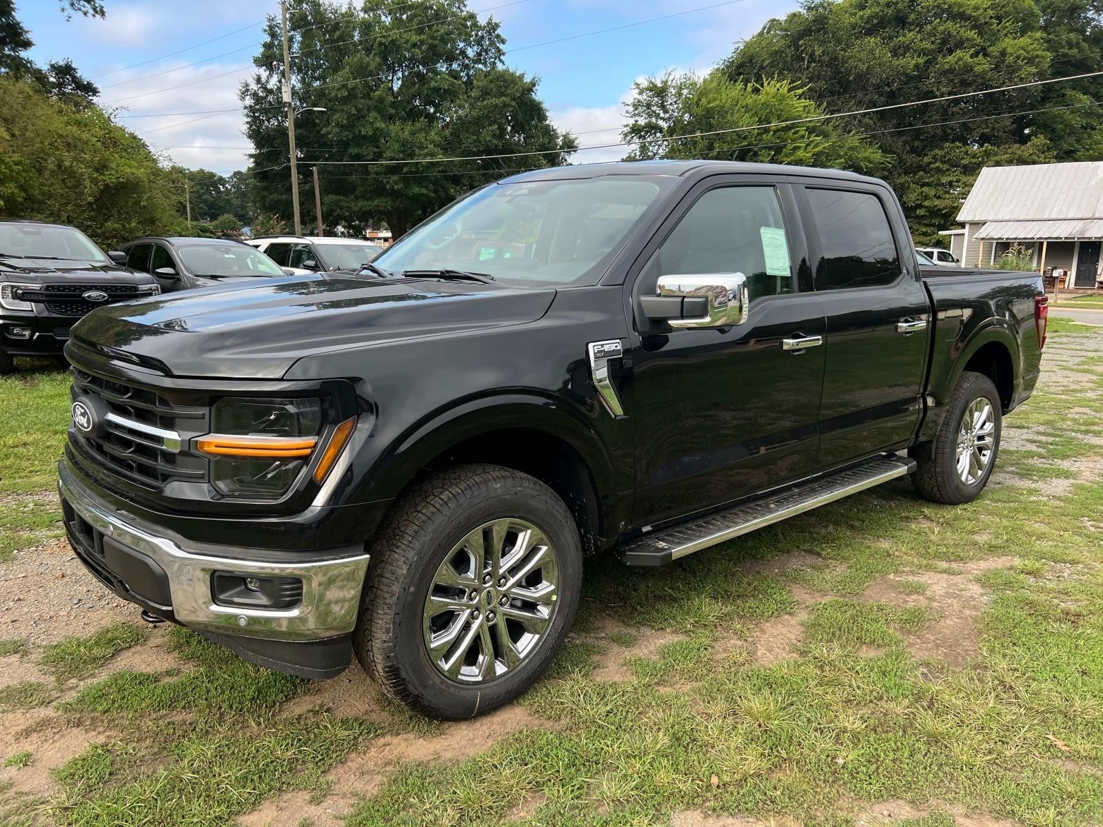 2025 Ford F-150 XLT 4WD SUPERCREW 5.5' BO