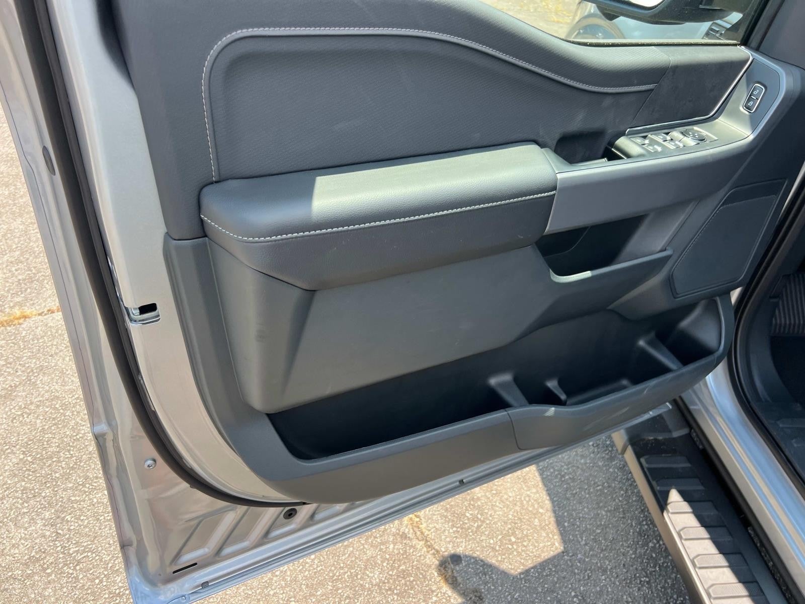 2025 Ford F-150 XLT 4WD SUPERCREW 5.5' BO