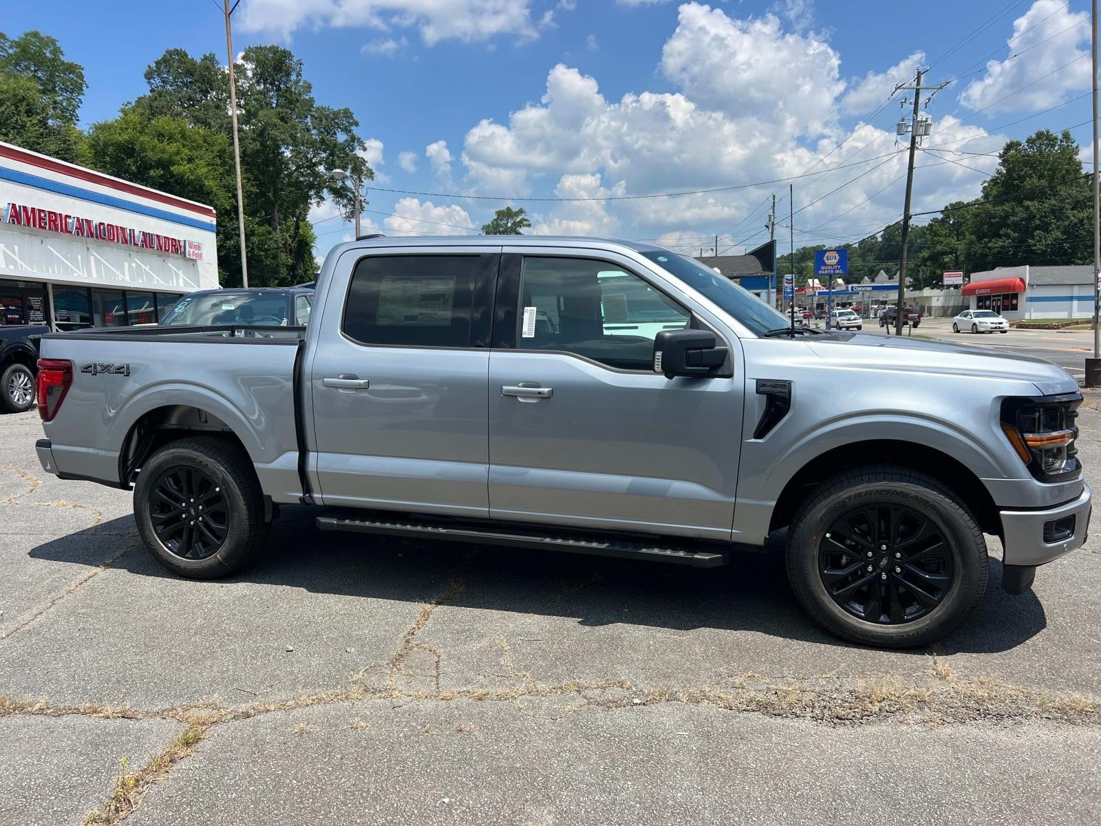 2025 Ford F-150 XLT 4WD SUPERCREW 5.5' BO