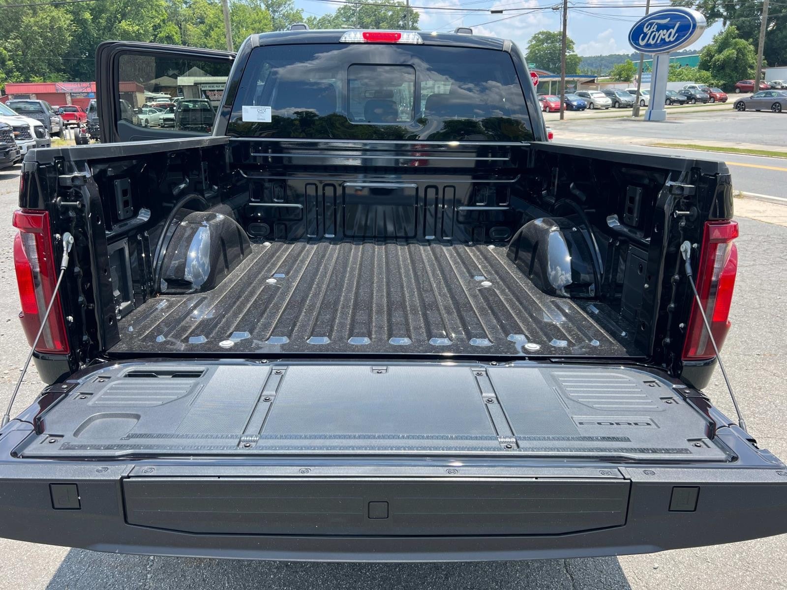 2025 Ford F-150 XLT 4WD SUPERCREW 5.5' BO