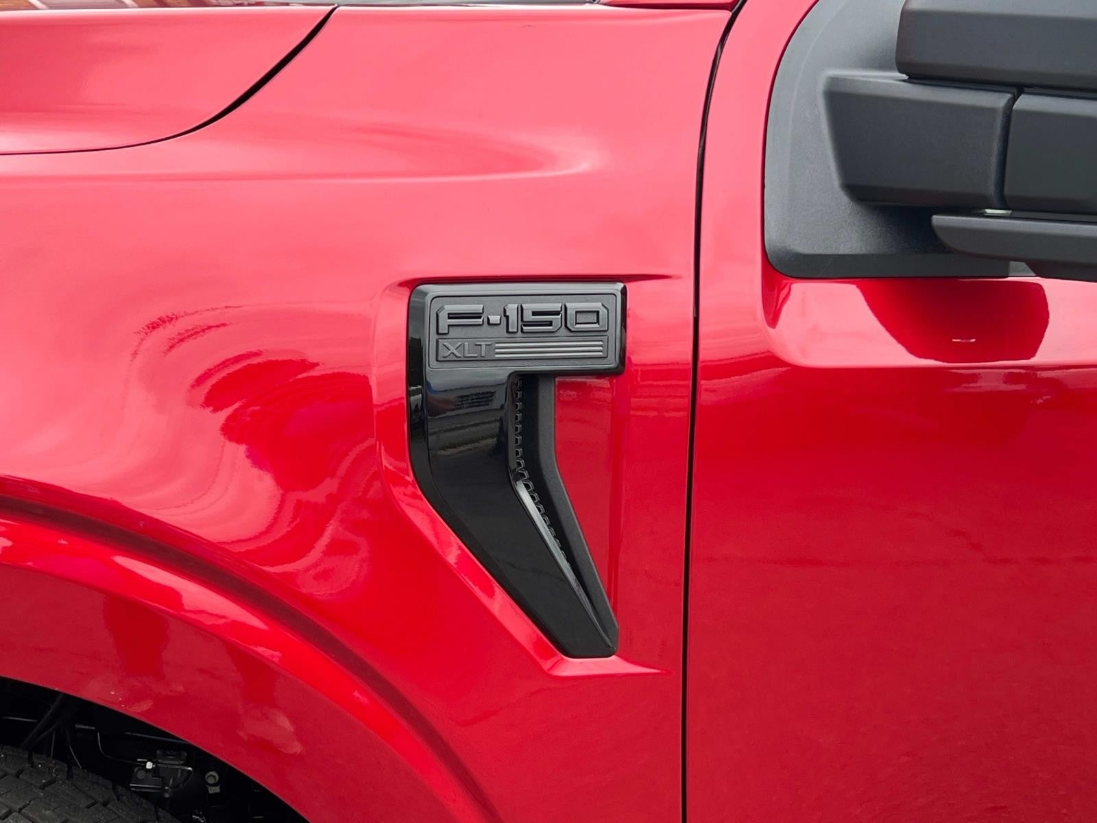 2025 Ford F-150 XLT 4WD SUPERCREW 5.5' BO