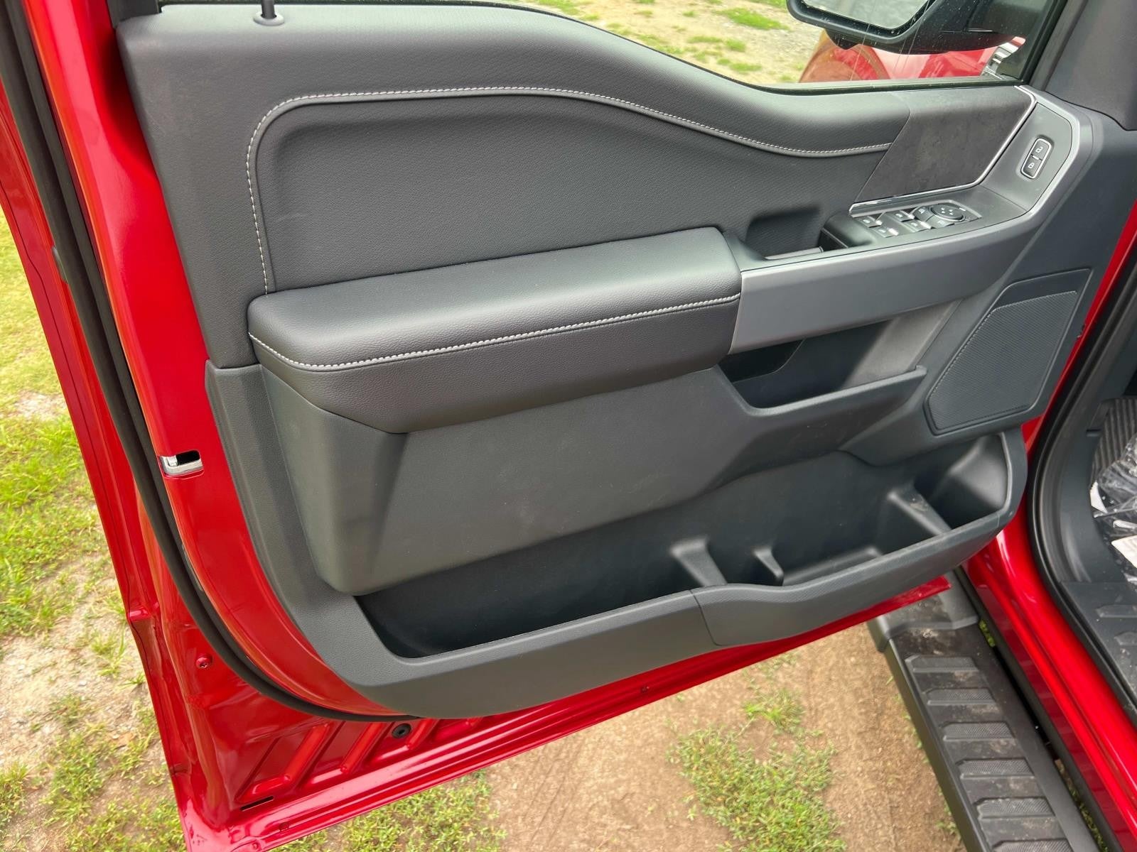 2025 Ford F-150 XLT 4WD SUPERCREW 5.5' BO