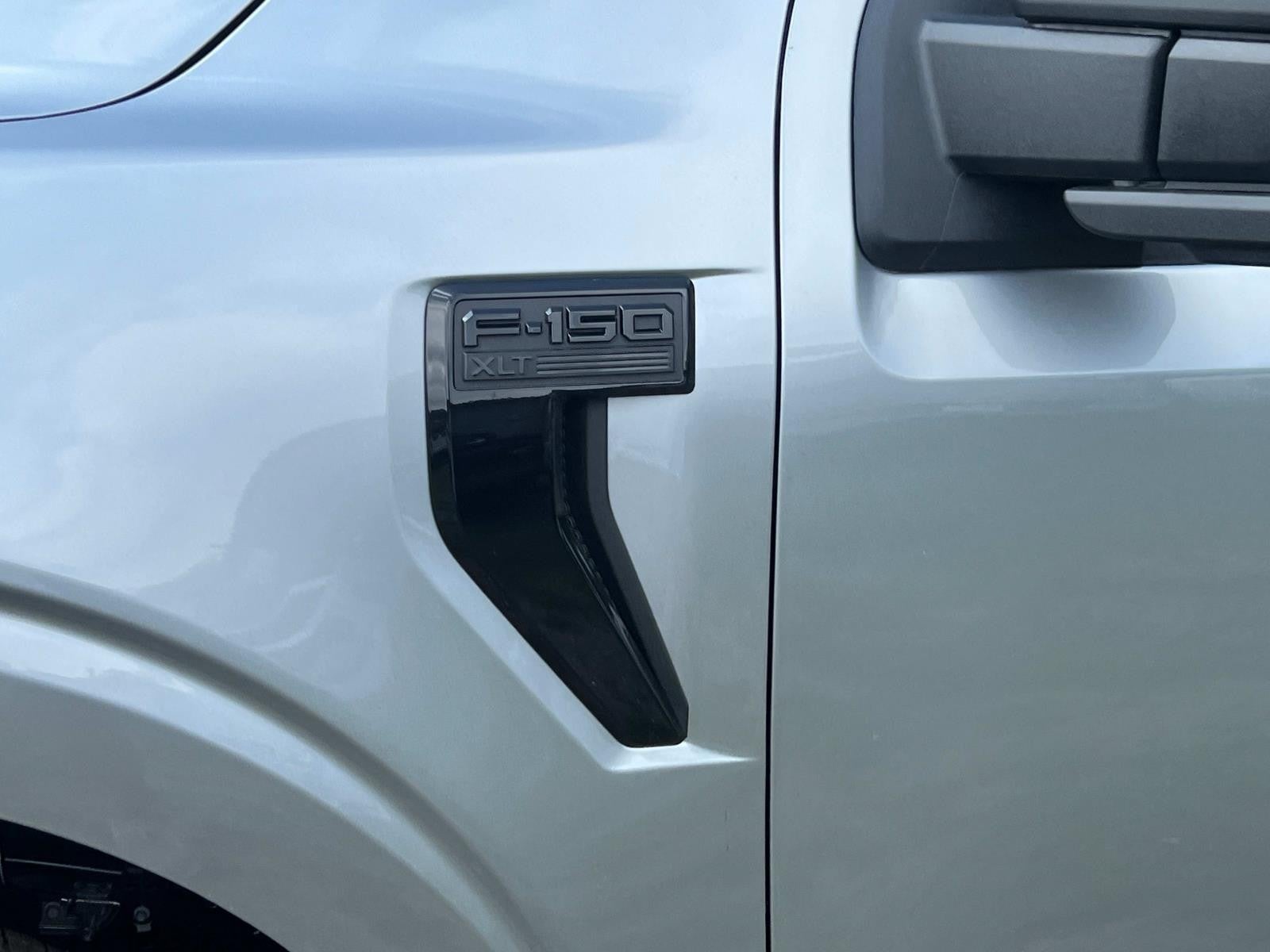 2025 Ford F-150 XLT 4WD SUPERCREW 5.5' BO