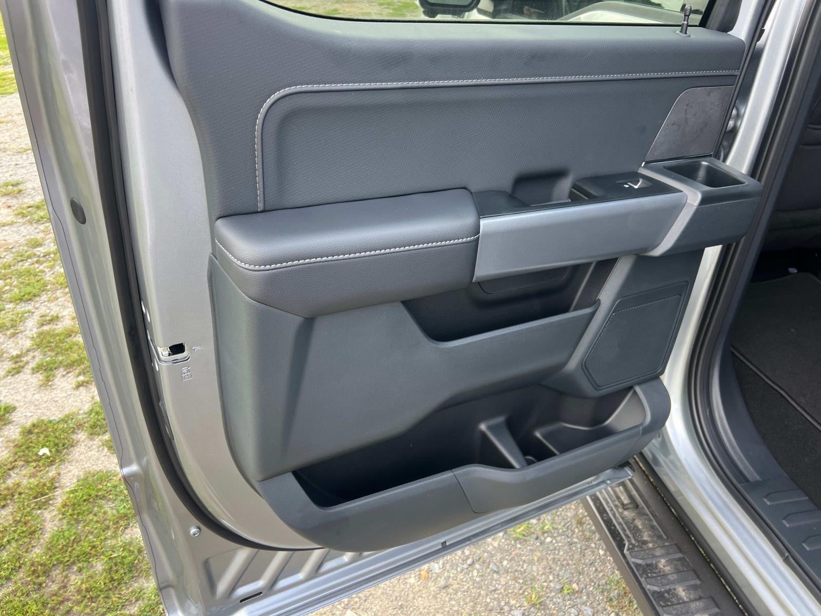 2025 Ford F-150 XLT 4WD SUPERCREW 5.5' BO