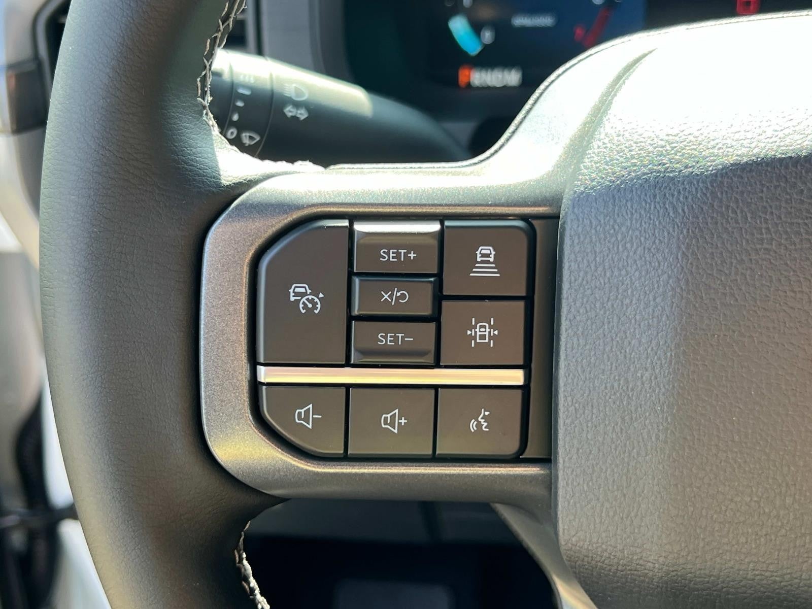 2025 Ford F-150 XLT 4WD SUPERCREW 5.5' BO