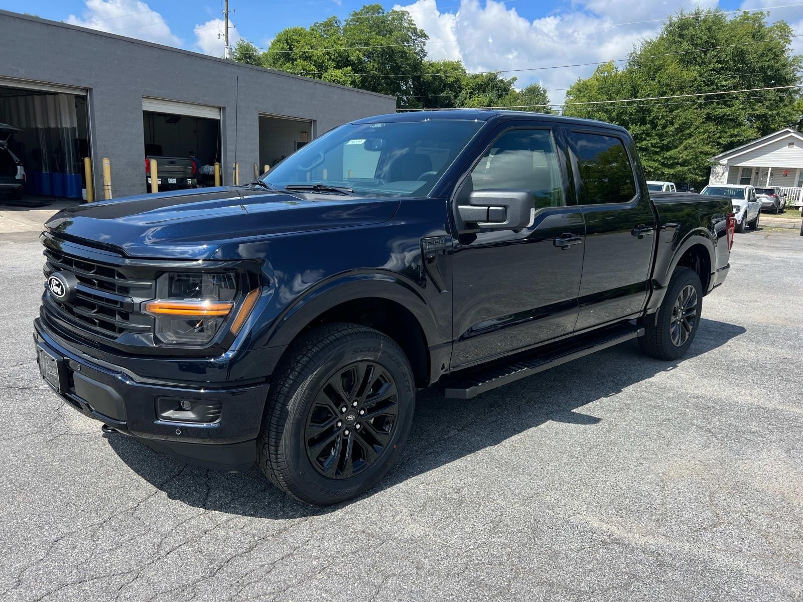 2025 Ford F-150 XLT 4WD SUPERCREW 5.5' BO