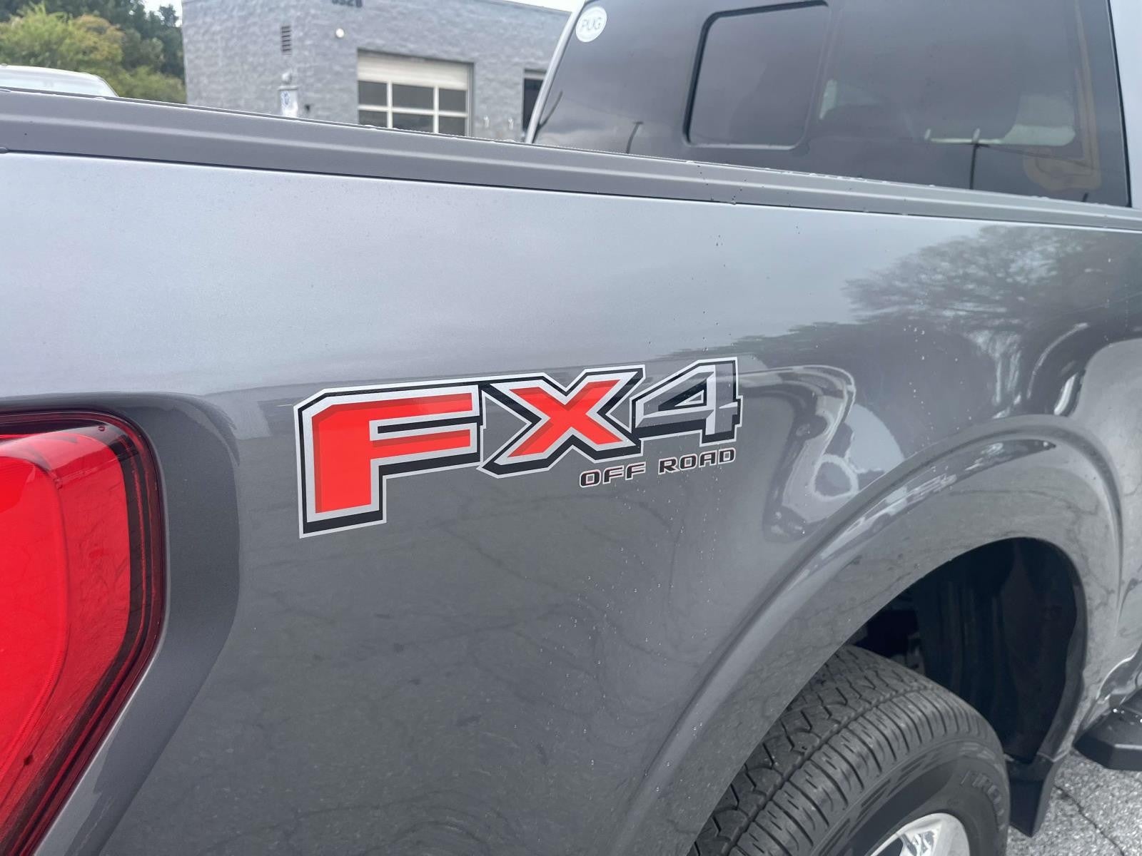 2023 Ford F-150 LARIAT 4WD SUPERCREW 5.5'