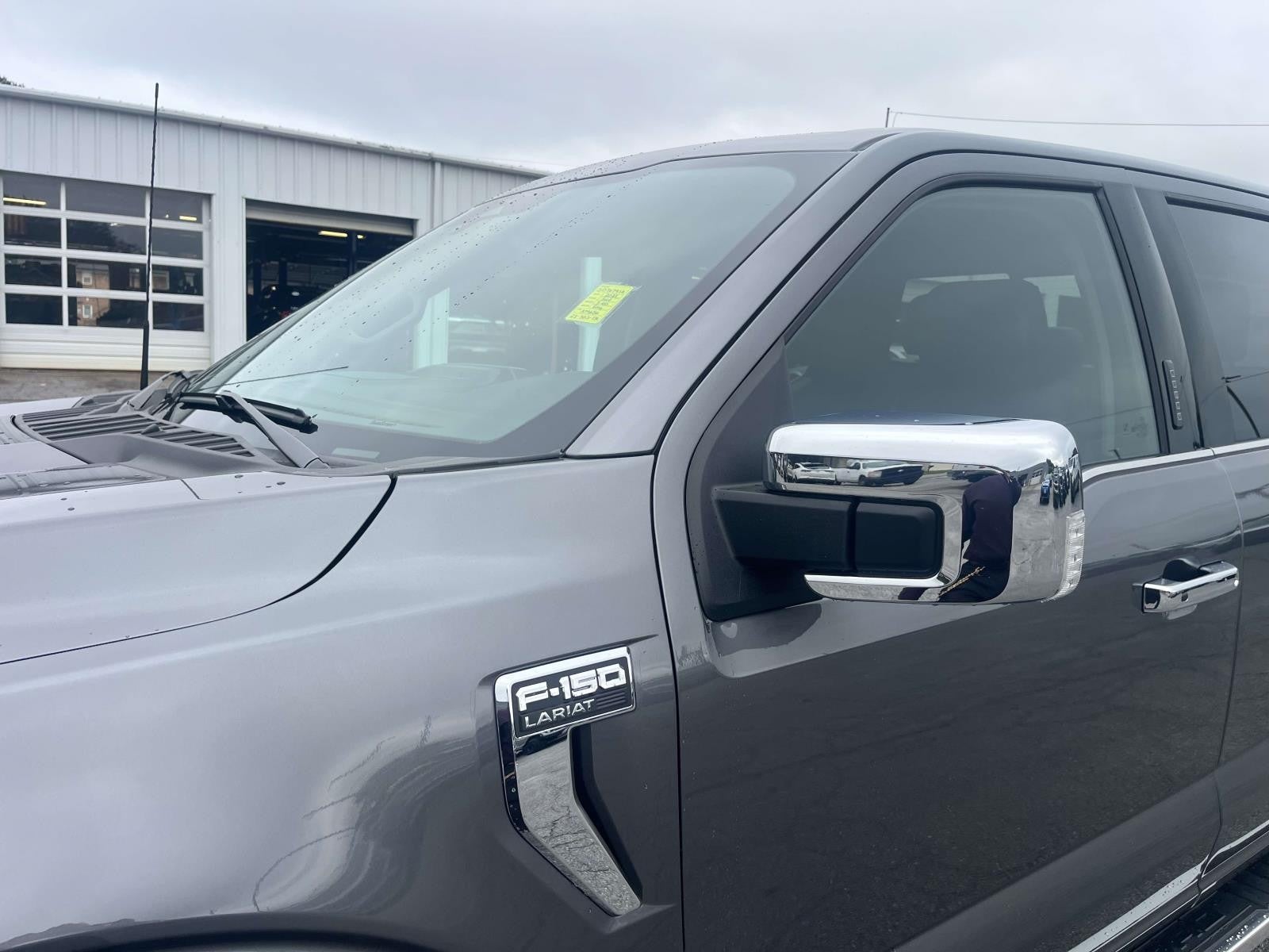 2023 Ford F-150 LARIAT 4WD SUPERCREW 5.5'