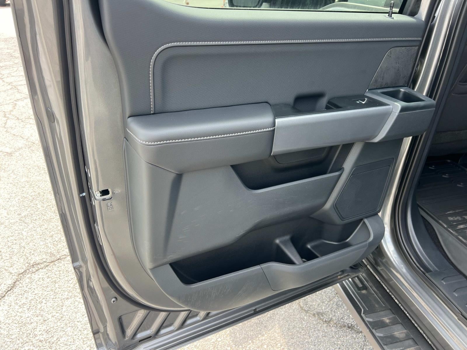 2025 Ford F-150 XLT 4WD SUPERCREW 5.5' BO