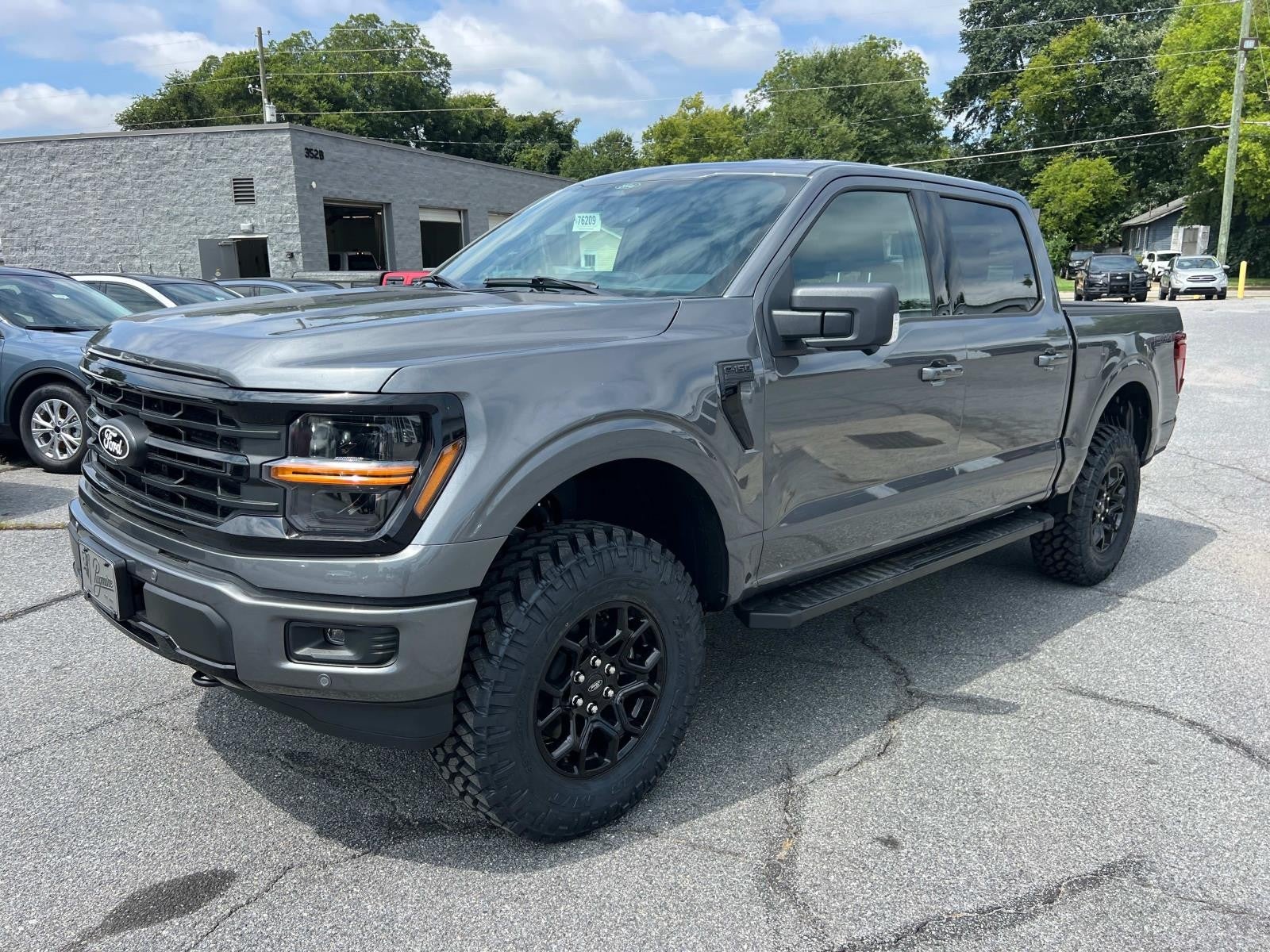 2025 Ford F-150 XLT 4WD SUPERCREW 5.5' BO