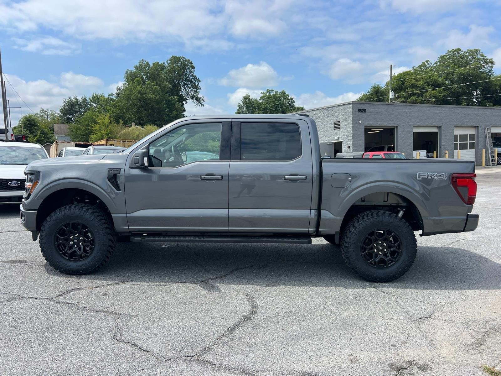 2025 Ford F-150 XLT 4WD SUPERCREW 5.5' BO