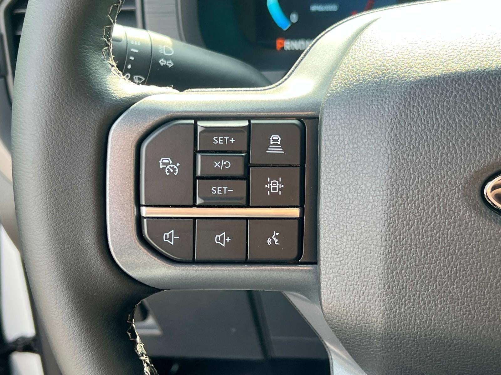 2025 Ford F-150 XLT 4WD SUPERCREW 5.5' BO