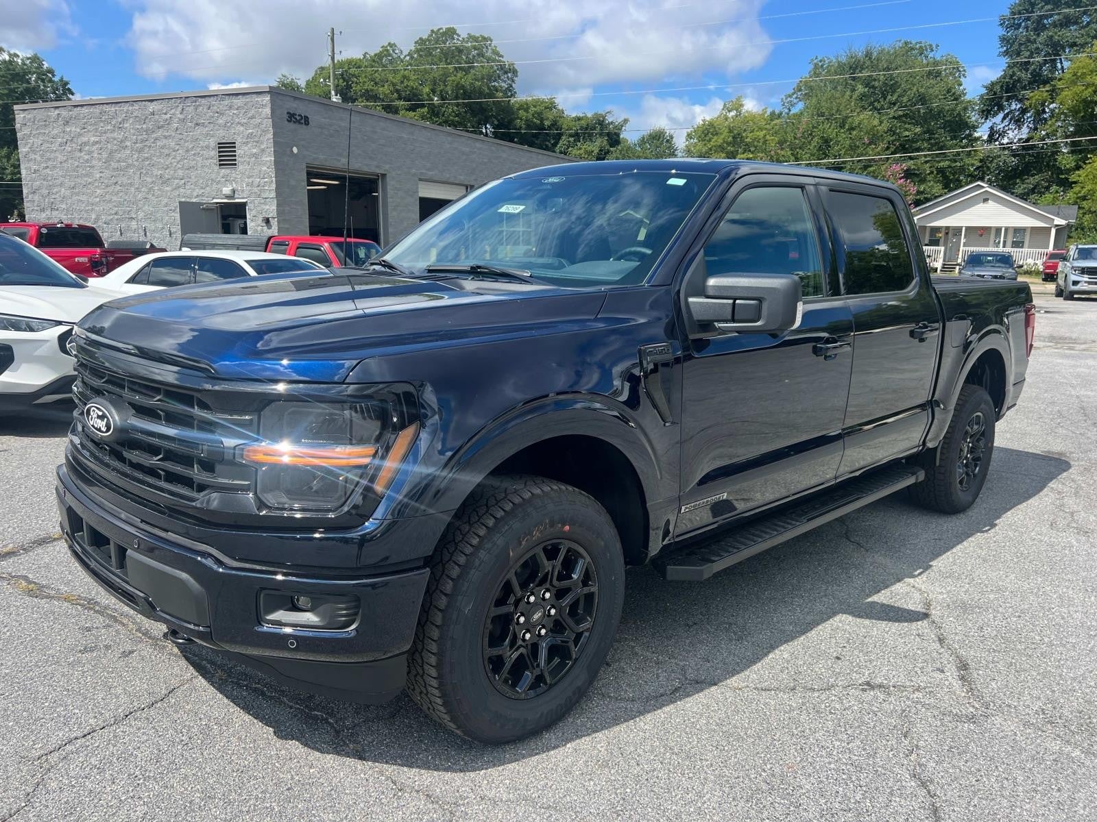 2025 Ford F-150 XLT 4WD SUPERCREW 5.5' BO
