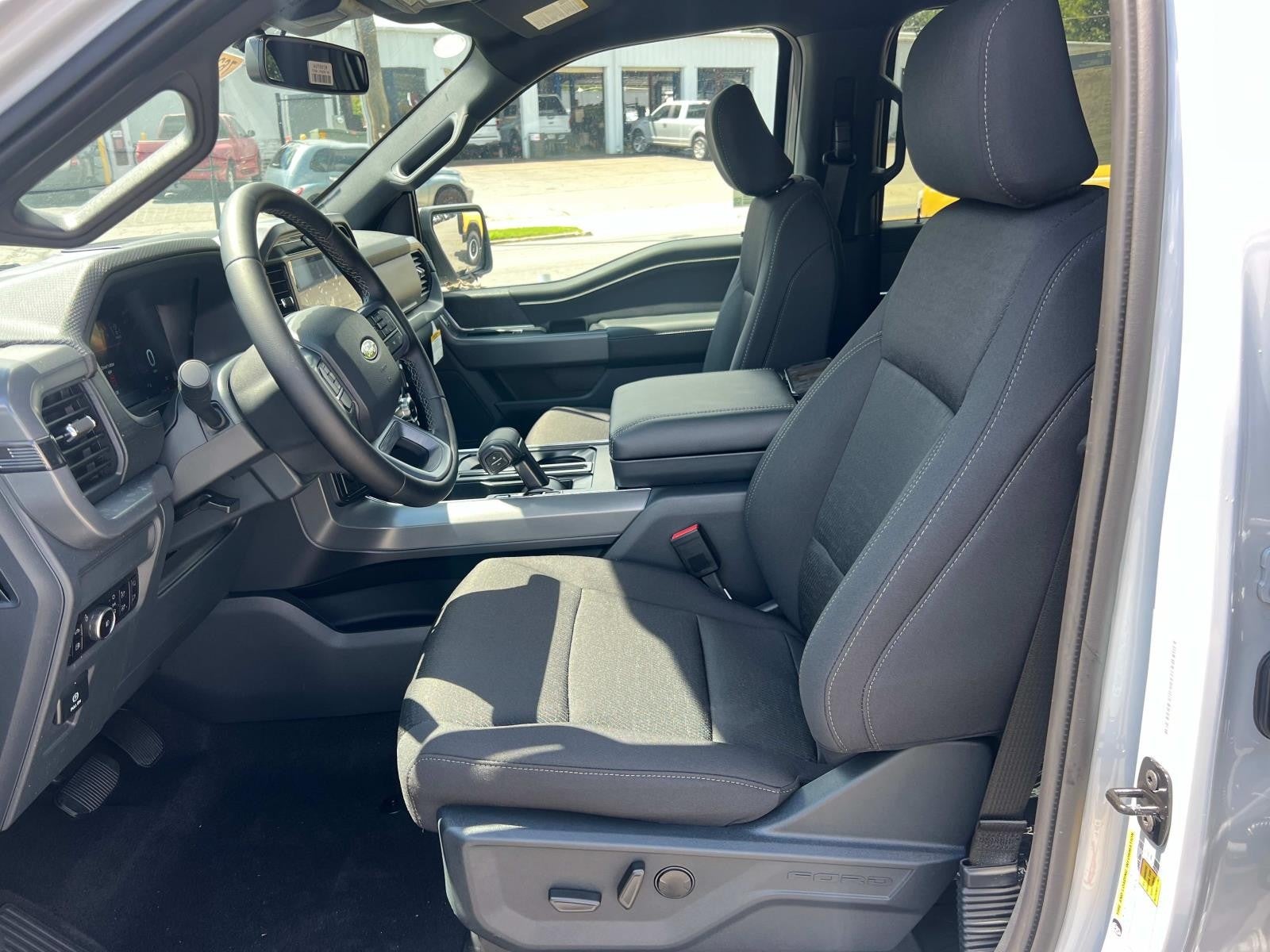 2025 Ford F-150 XLT 4WD SUPERCREW 5.5' BO