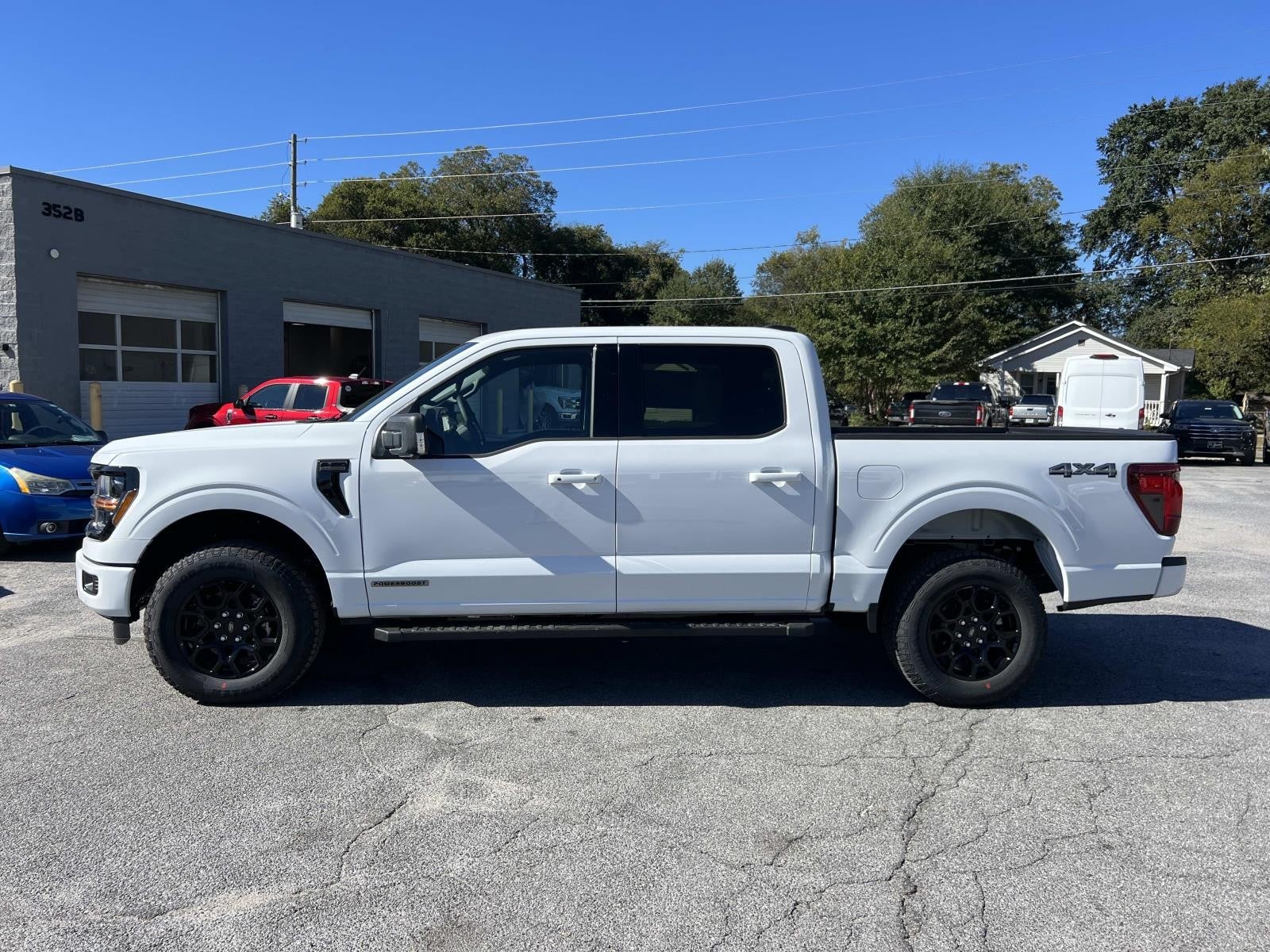 2025 Ford F-150 XLT 4WD SUPERCREW 5.5' BO