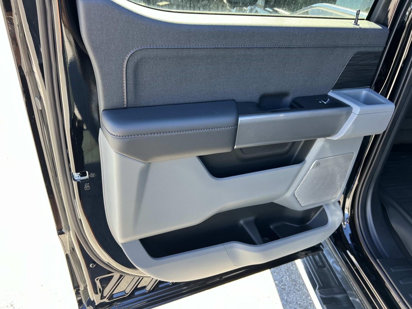 2025 Ford F-150 LARIAT 4WD SUPERCREW 5.5'