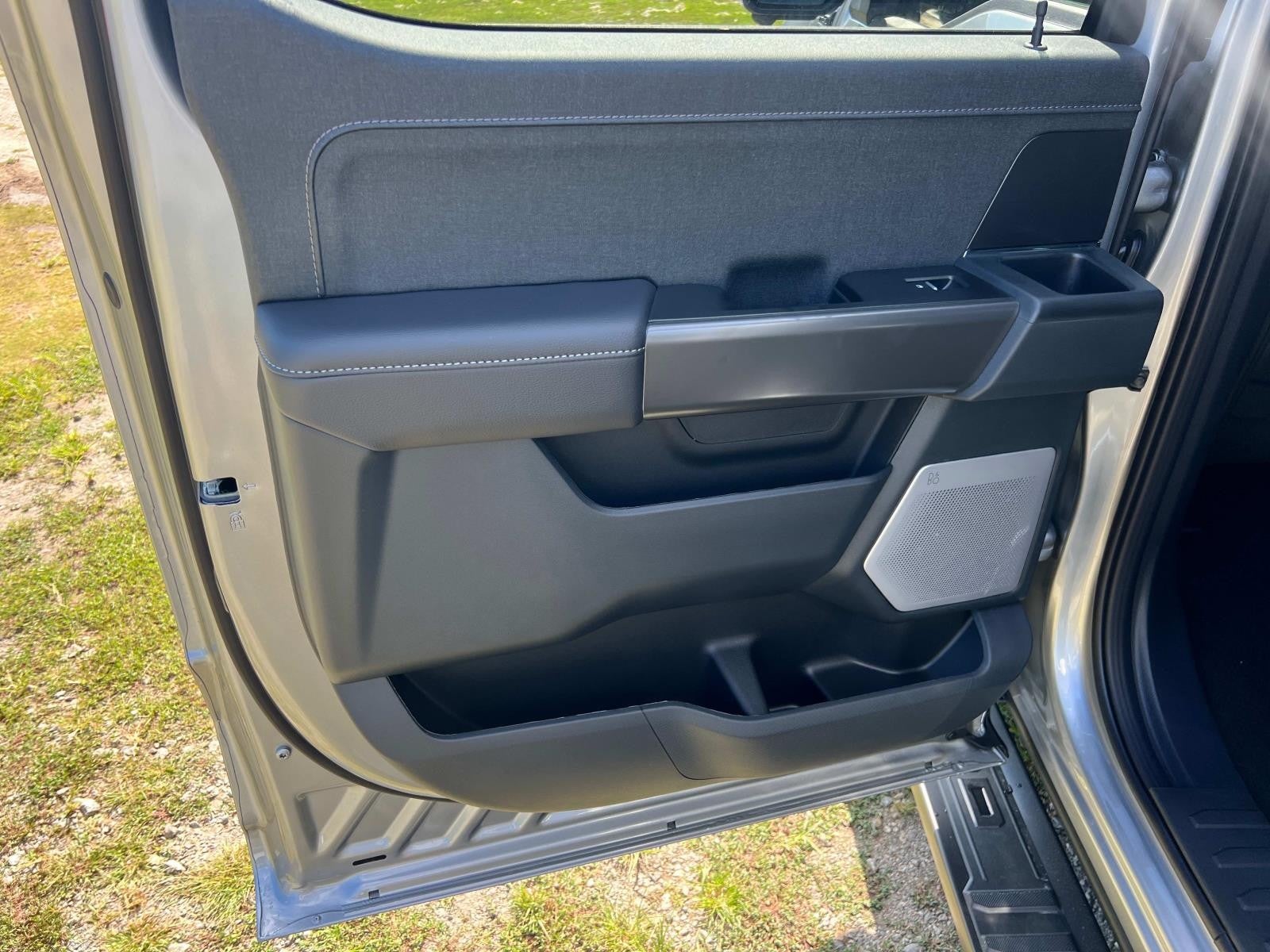 2025 Ford F-150 LARIAT 4WD SUPERCREW 5.5'