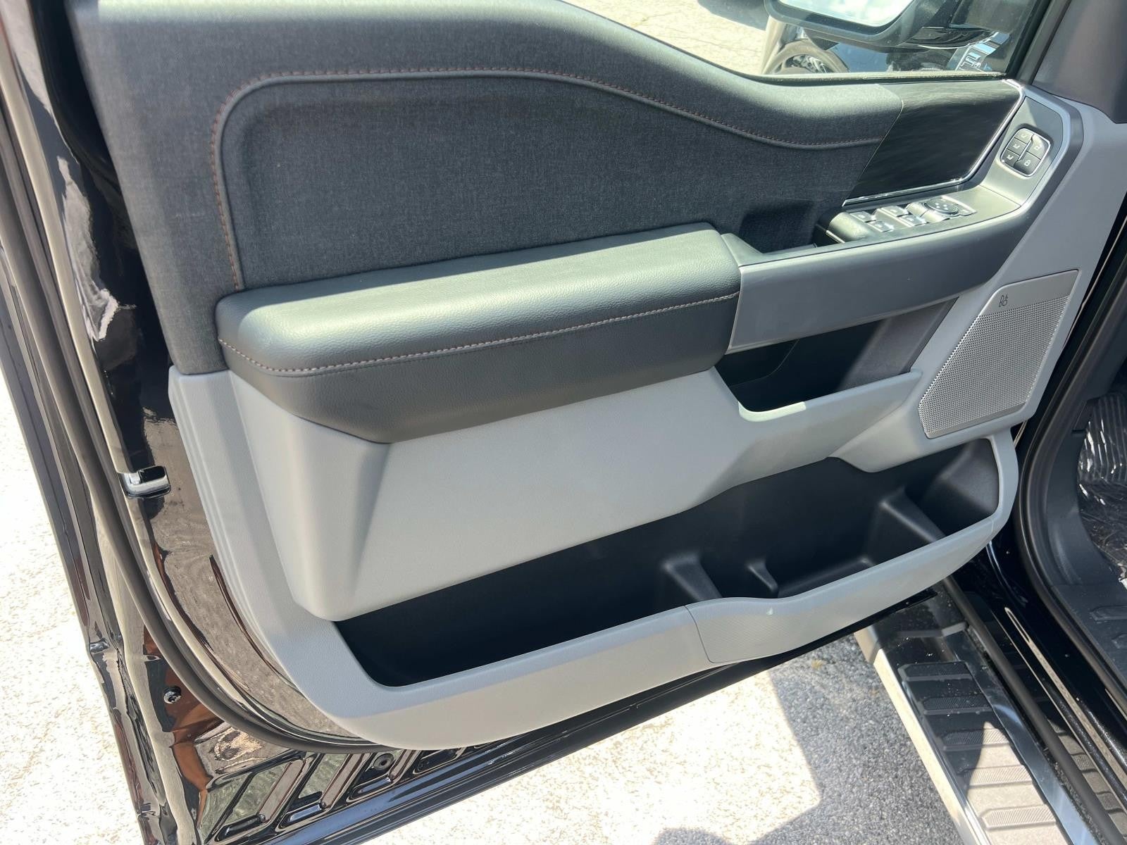 2025 Ford F-150 LARIAT 4WD SUPERCREW 5.5'