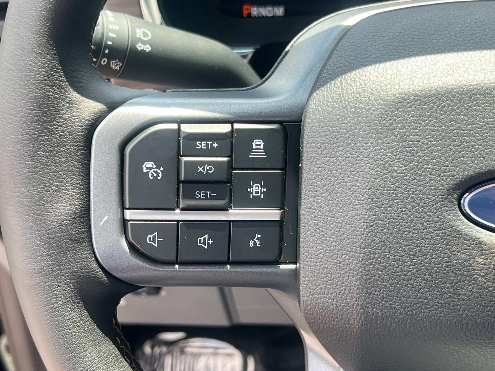 2025 Ford F-150 LARIAT 4WD SUPERCREW 5.5'