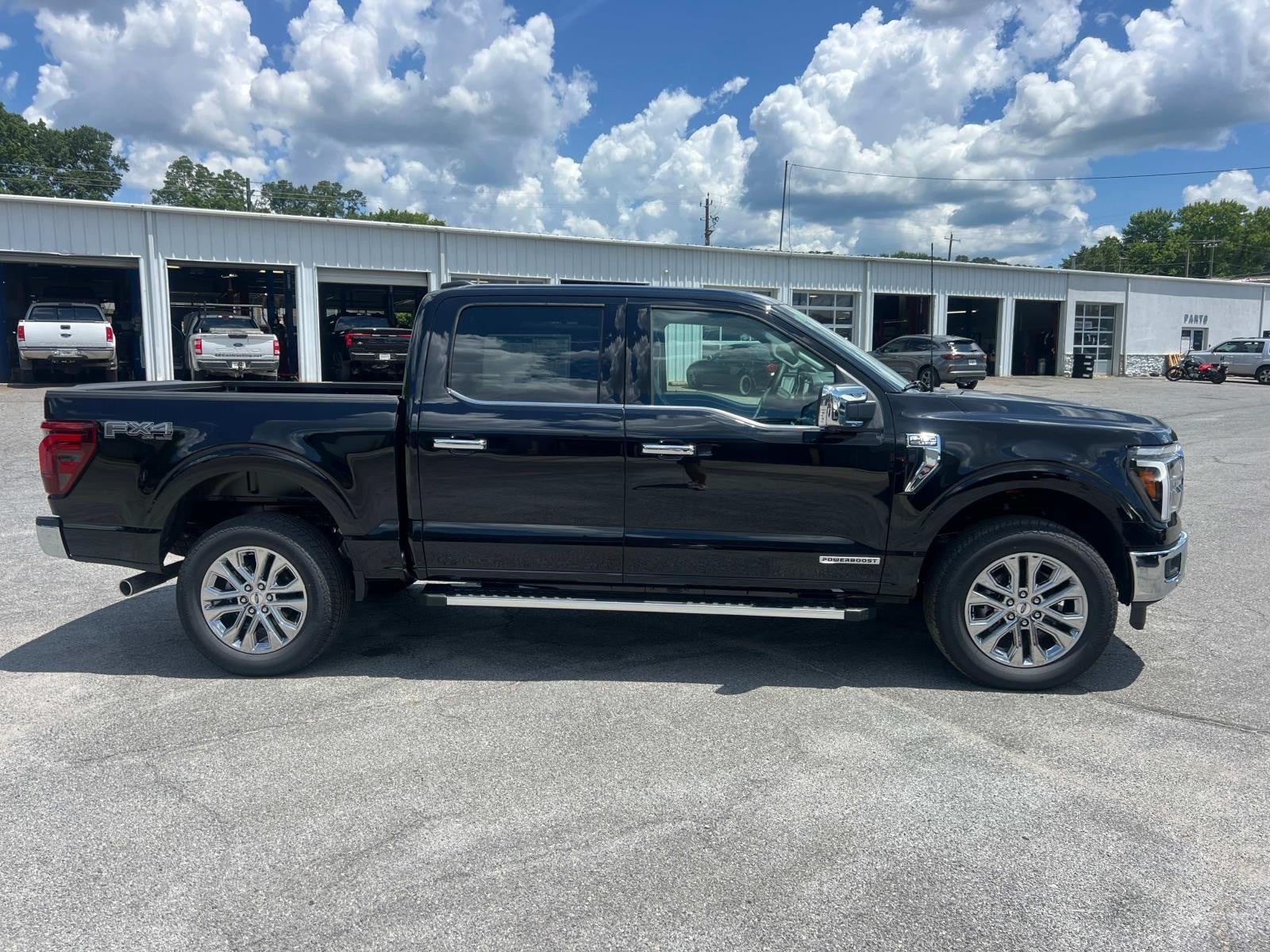 2025 Ford F-150 LARIAT 4WD SUPERCREW 5.5'