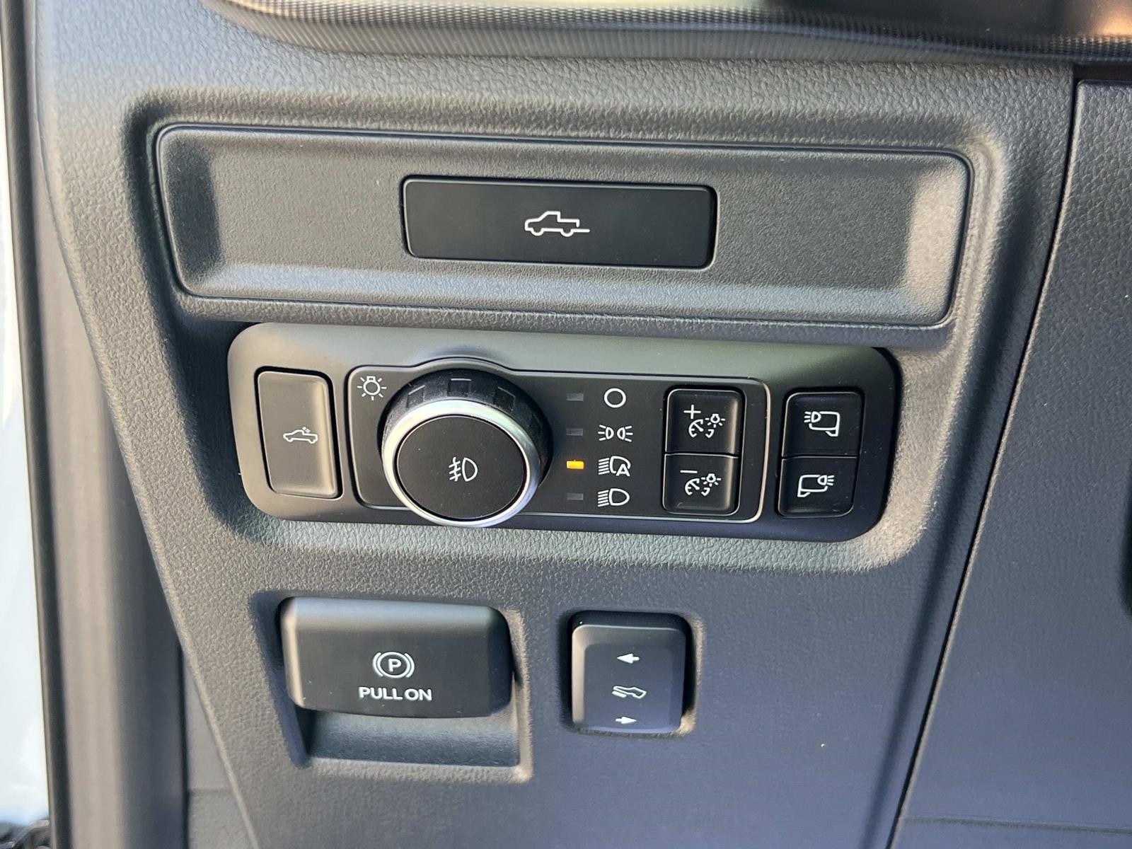 2025 Ford F-150 PLATINUM 4WD SUPERCREW 5.