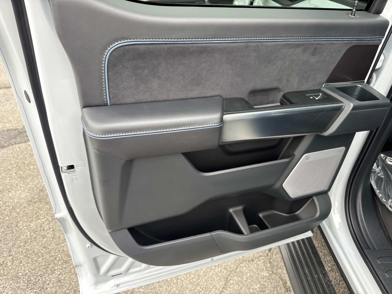 2025 Ford F-150 PLATINUM 4WD SUPERCREW 5.