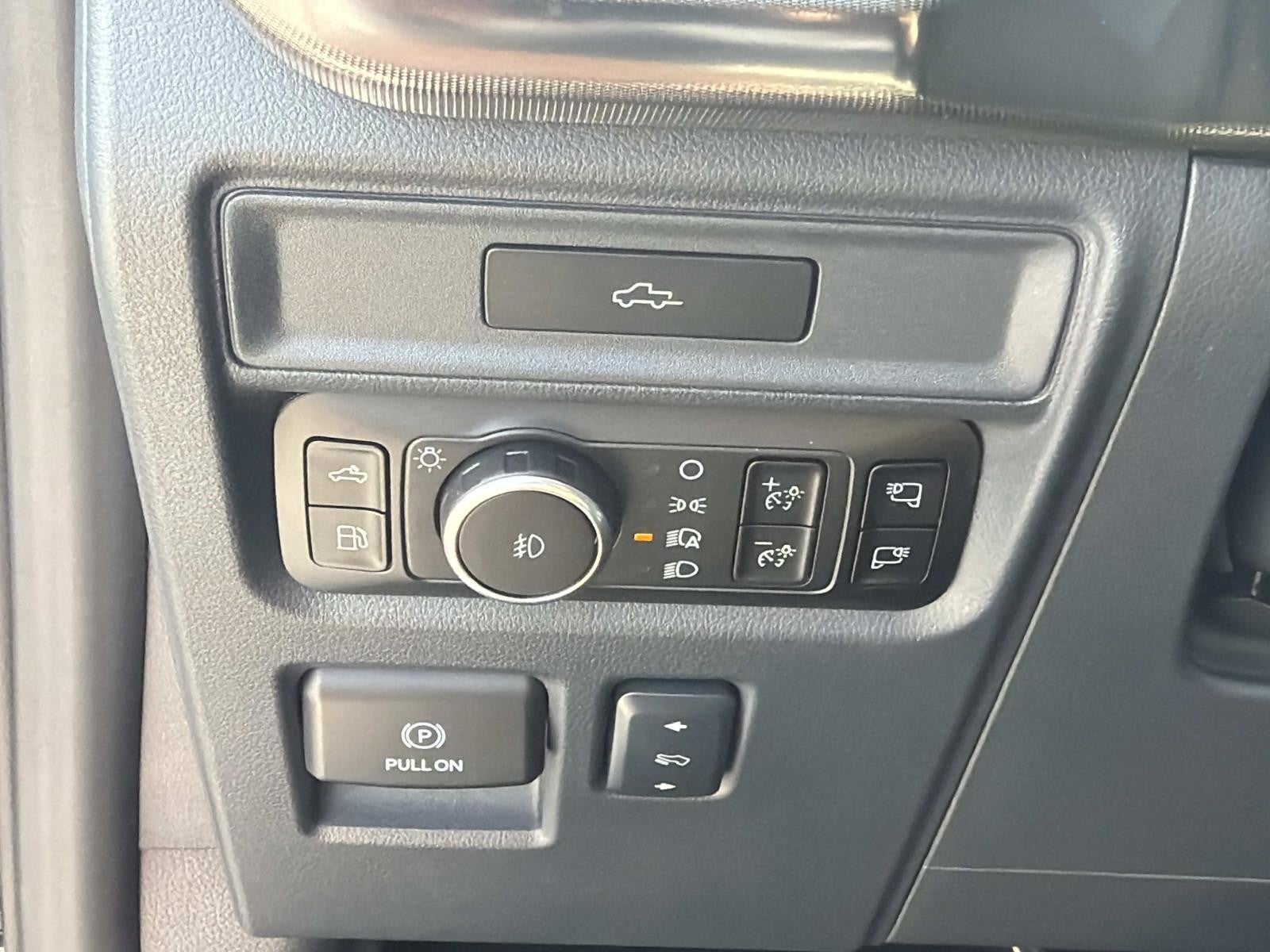 2025 Ford F-150 PLATINUM 4WD SUPERCREW 5.