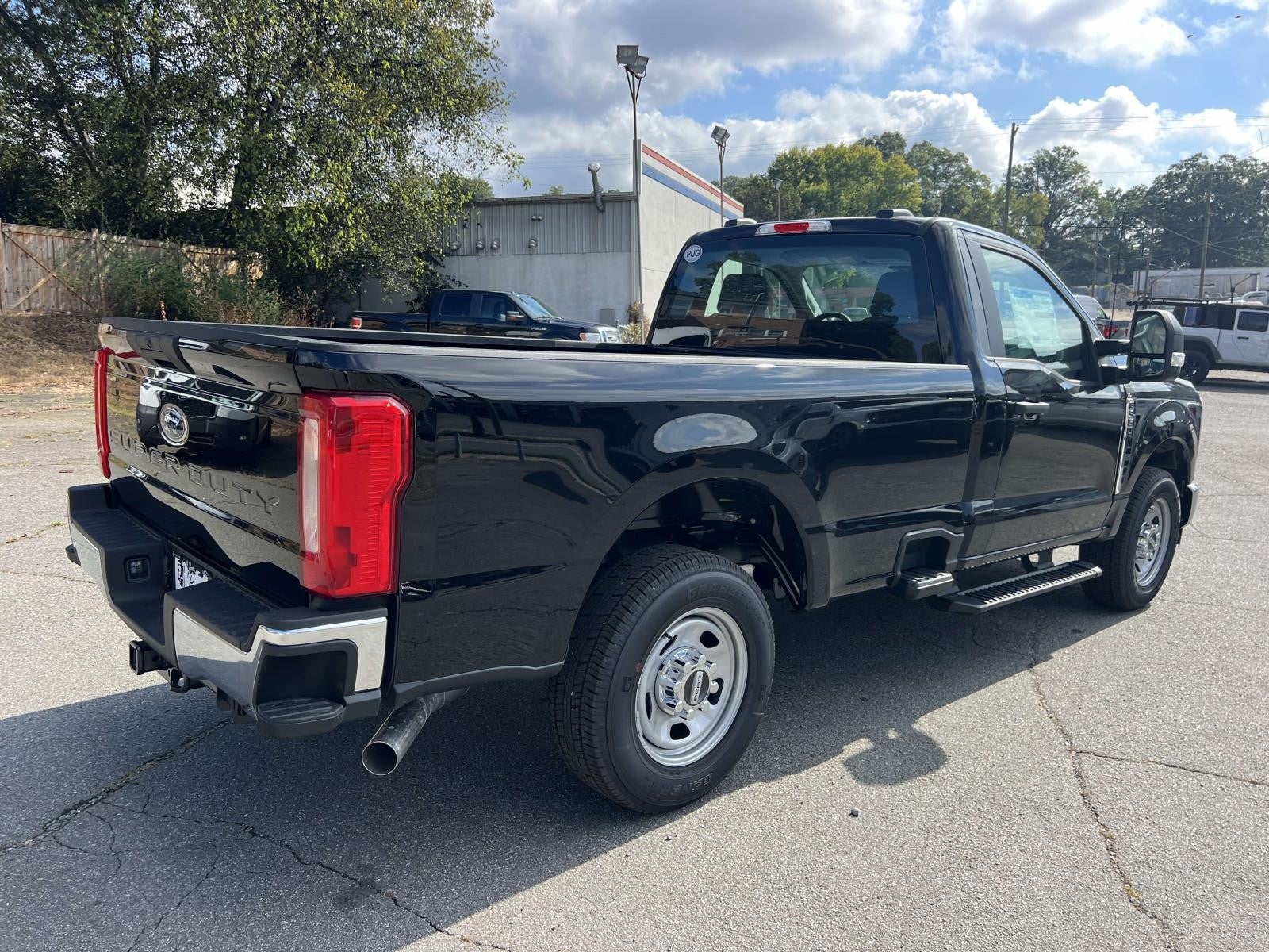 2026 Ford Super Duty F-350 SRW XL 2WD REG CAB 8' BOX