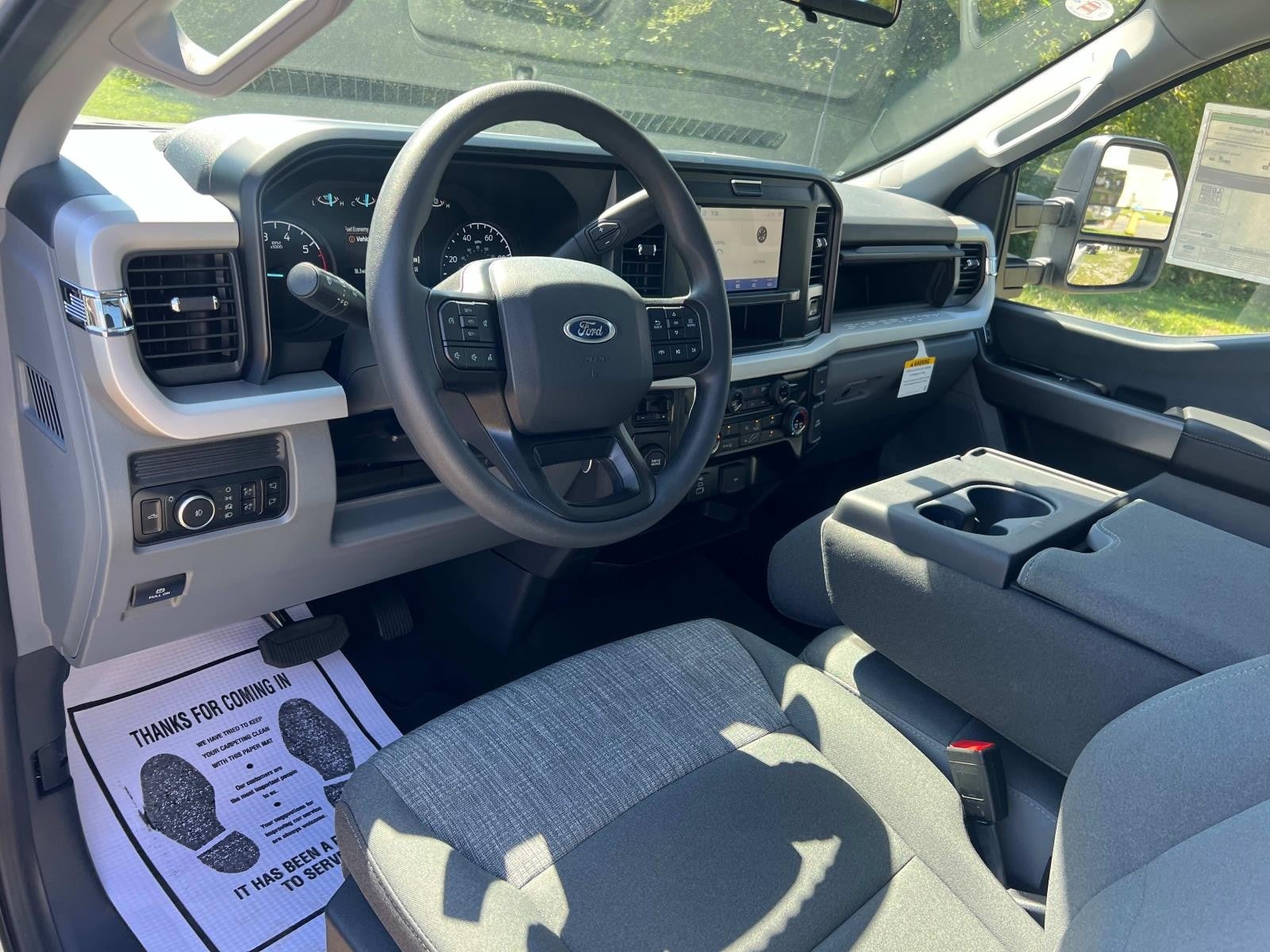 2026 Ford Super Duty F-350 SRW XLT 2WD REG CAB 8' BOX