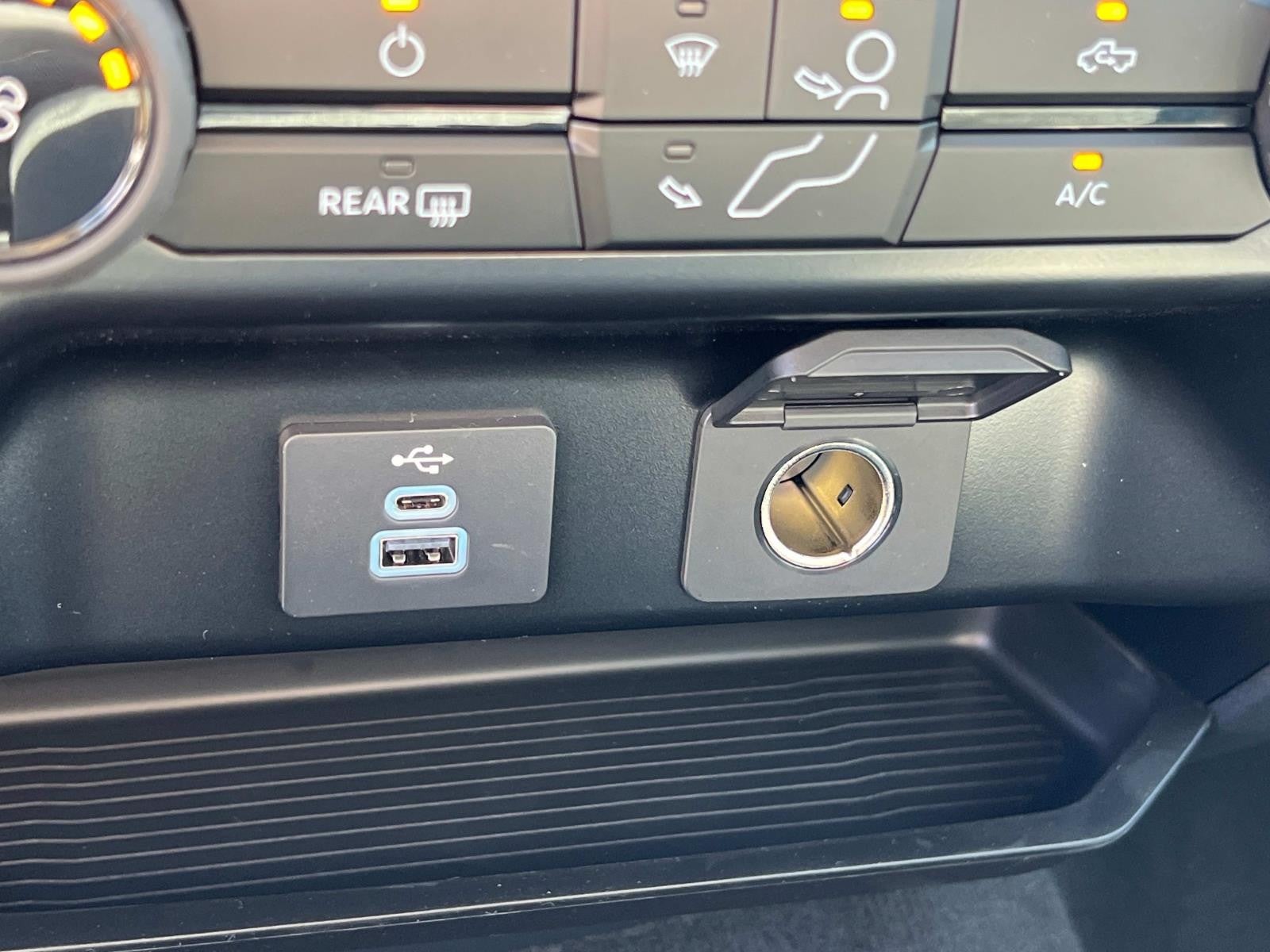 2026 Ford Super Duty F-350 SRW XLT 2WD REG CAB 8' BOX