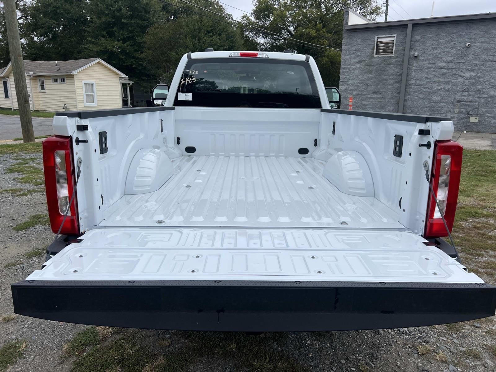 2026 Ford Super Duty F-350 SRW XL 2WD REG CAB 8' BOX