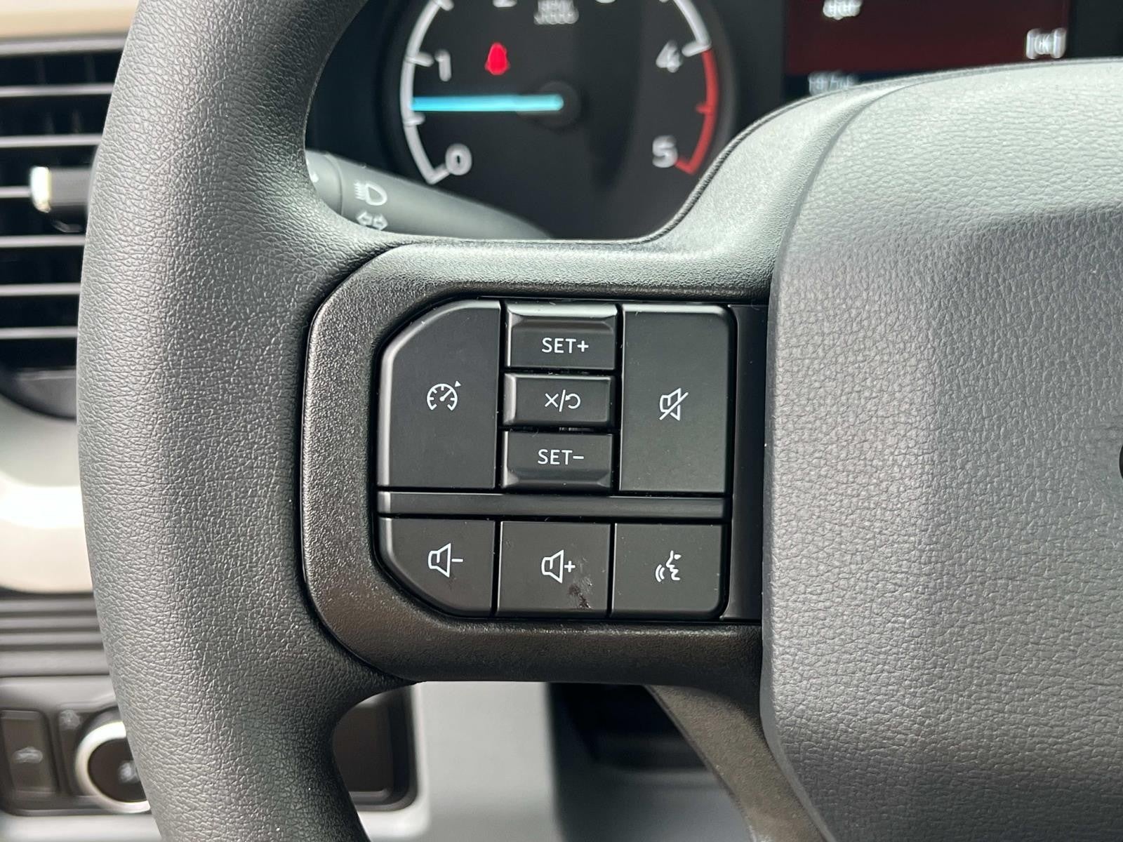 2026 Ford Super Duty F-350 SRW XL 2WD REG CAB 8' BOX