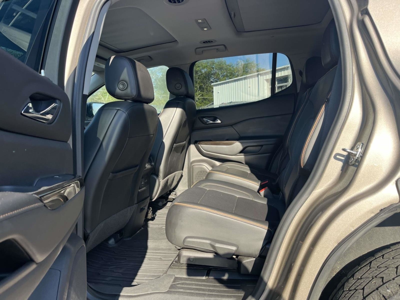 2022 GMC Acadia AWD 4DR AT4
